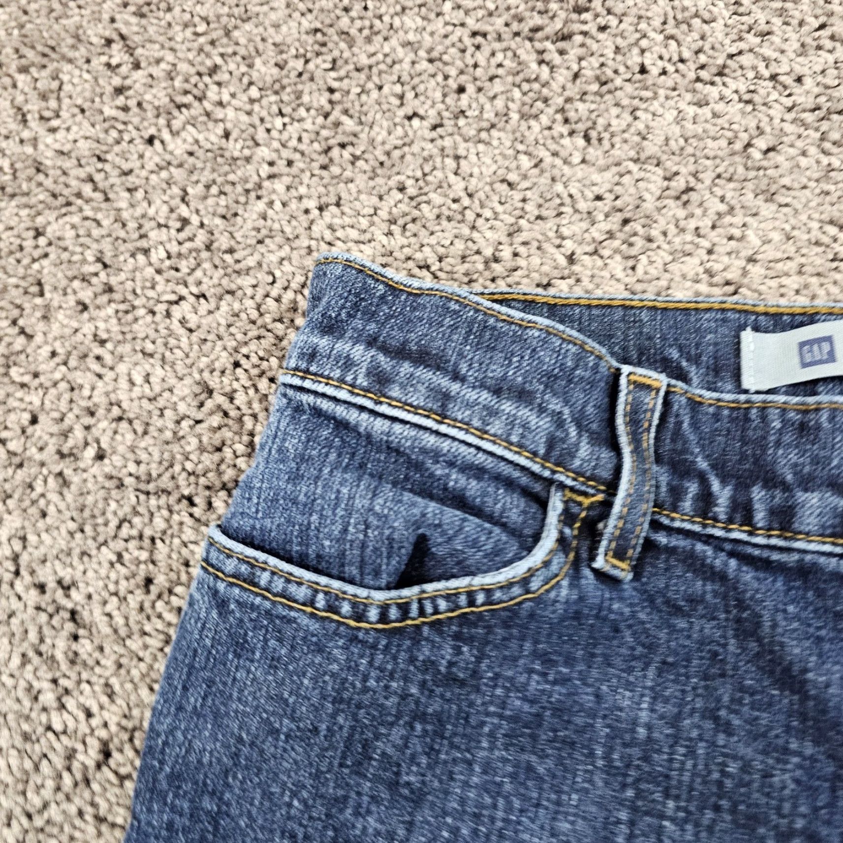 Gap GAP Jeans Womens Flared Low Rise Dark Wash Stretch Denim 26x31 Jeans 1R Regular Blue Canada Women Size 25" / US 0 / IT 36 - 3 Thumbnail