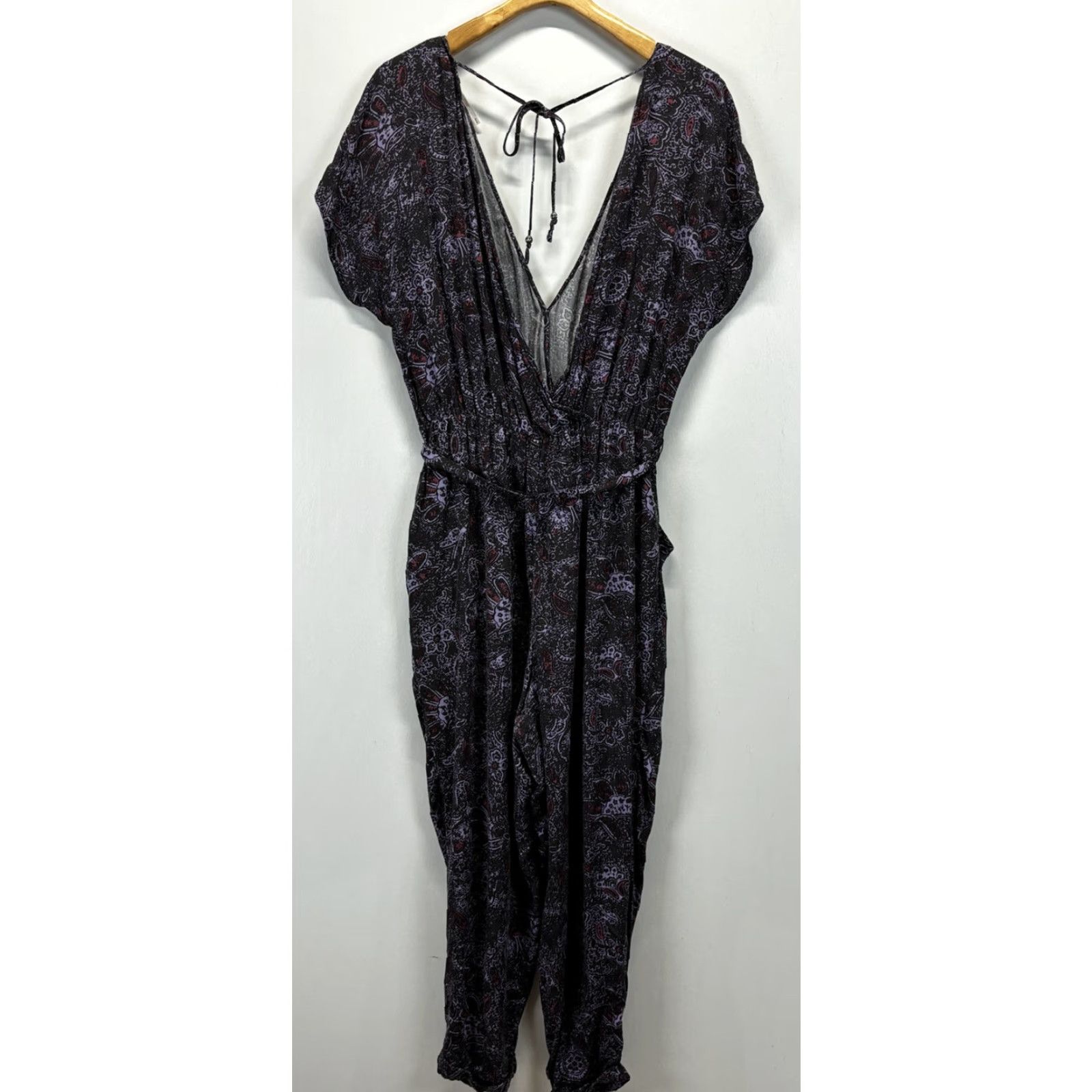 Free People Free People Jumpsuit Women Adult Medium Purple Paisley V-Neck Short Sleeve One Piece Bohemian Beach Size M / US 6-8 / IT 42-44 - 2 Thumbnail
