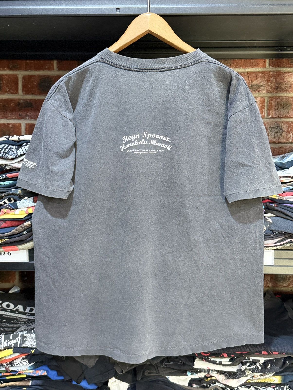 Reyn Spooner Thrashed Vintage 90s Reyn Spooner Pocket Sun Faded Tee Size US L / EU 52-54 / 3 - 2 Thumbnail