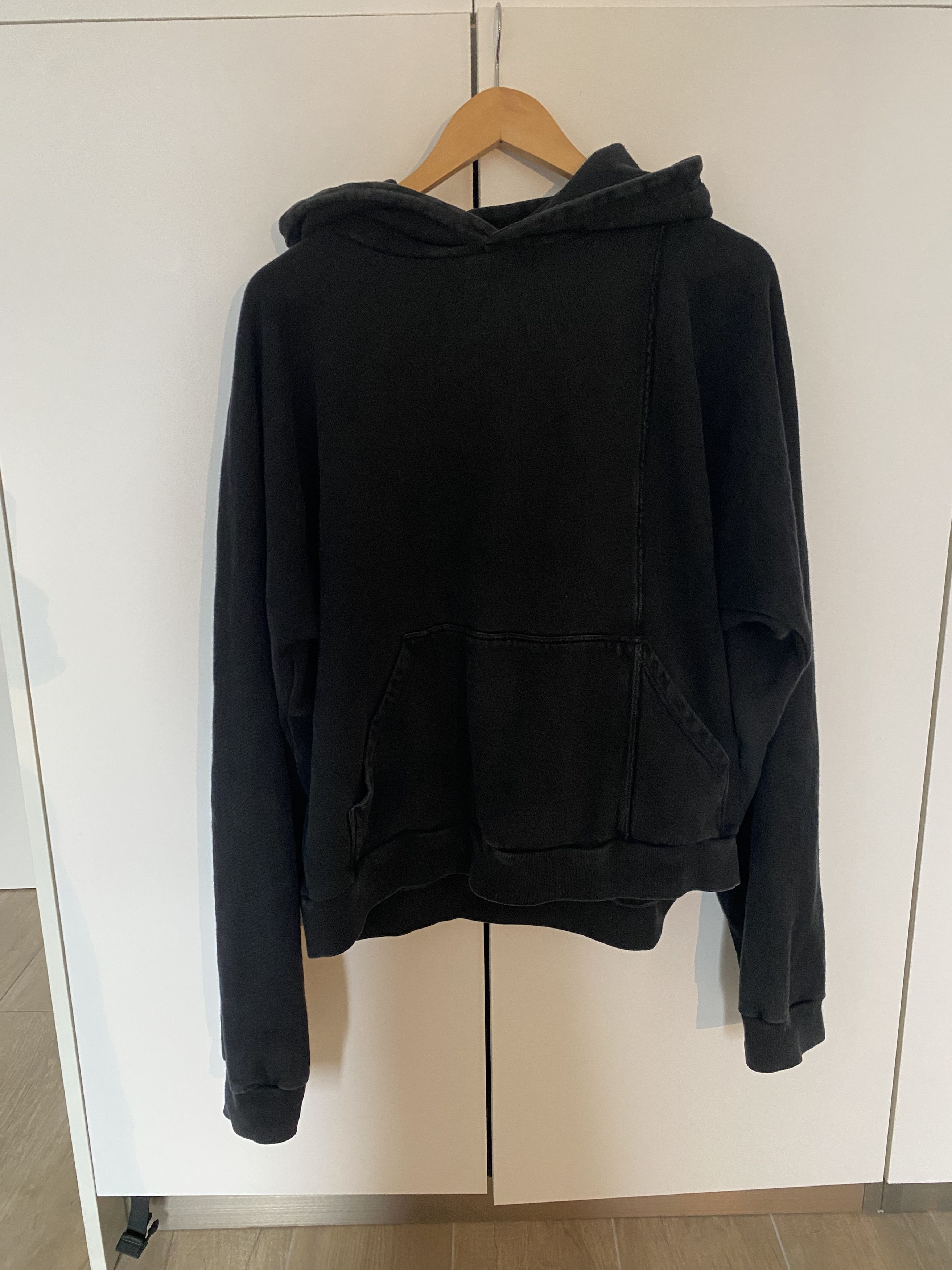 UNSOUNDRAGS 1/3RD SEAM HOODED SWEATSHIRT
