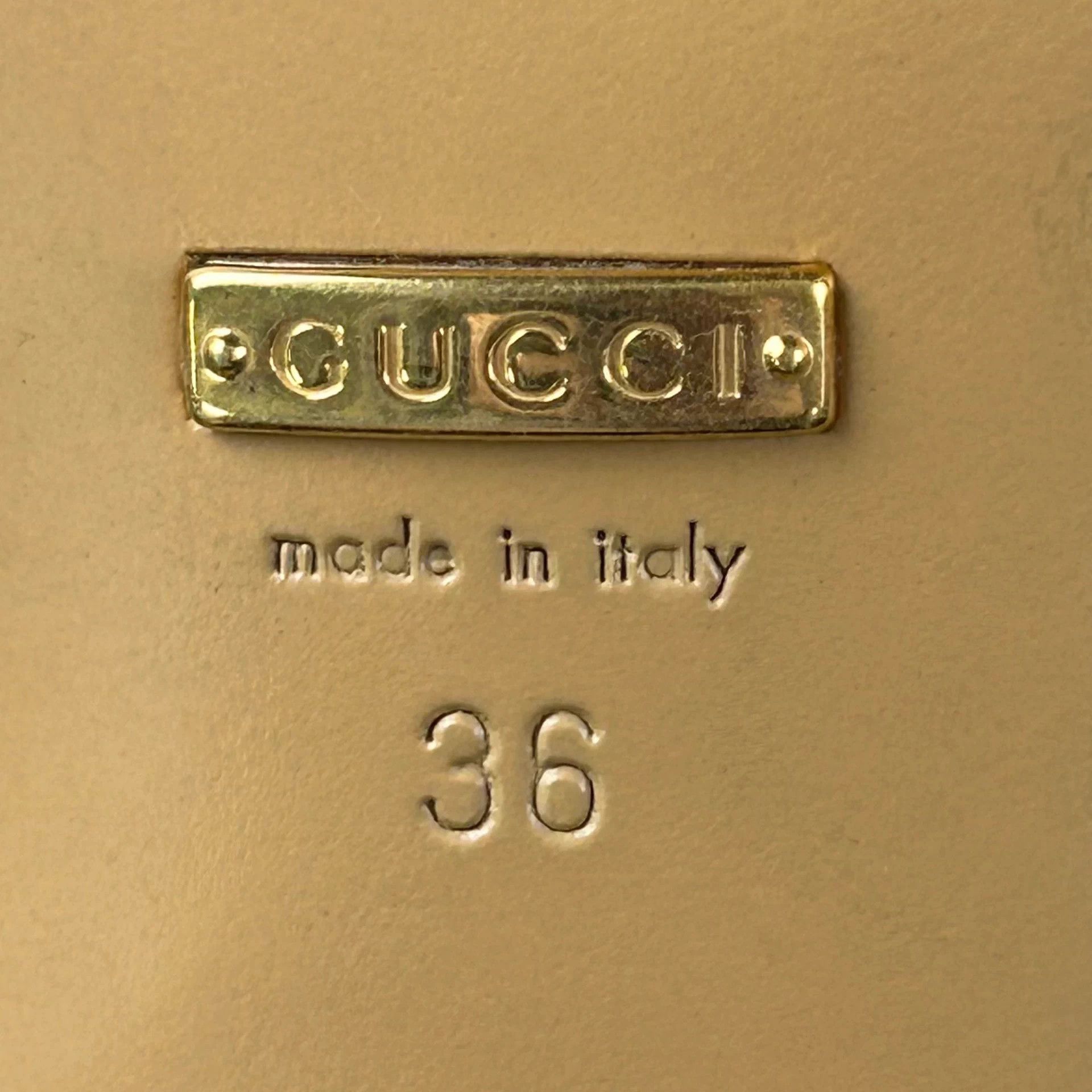 Gucci Gucci White Loafer EUR 36 Double G Pearl Size US 5 / IT 35 - 7 Thumbnail