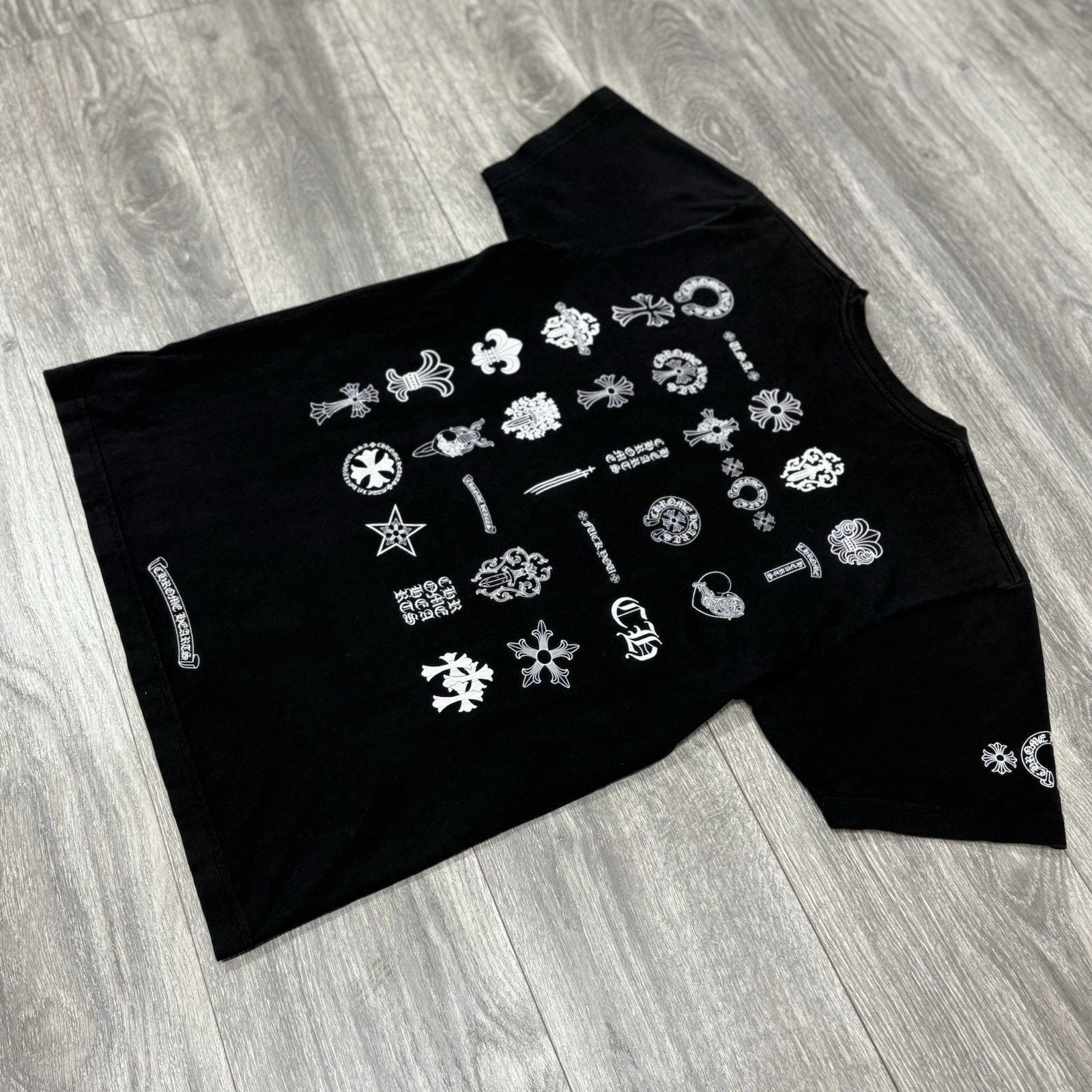Chrome Hearts Size M - Chrome Hearts Multi Logo T-Shirt | GOOD CONDITION! Size US M / EU 48-50 / 2 - 11 Thumbnail