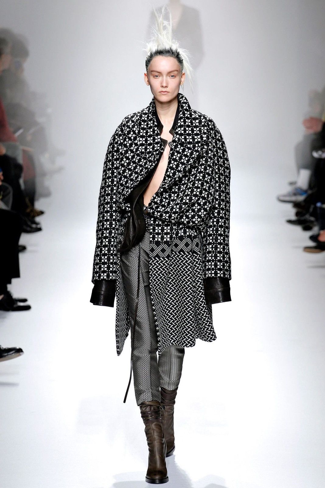 Haider Ackermann AW13 Oversized Chevron Coat Size M / US 6-8 / IT 42-44 - 9 Thumbnail
