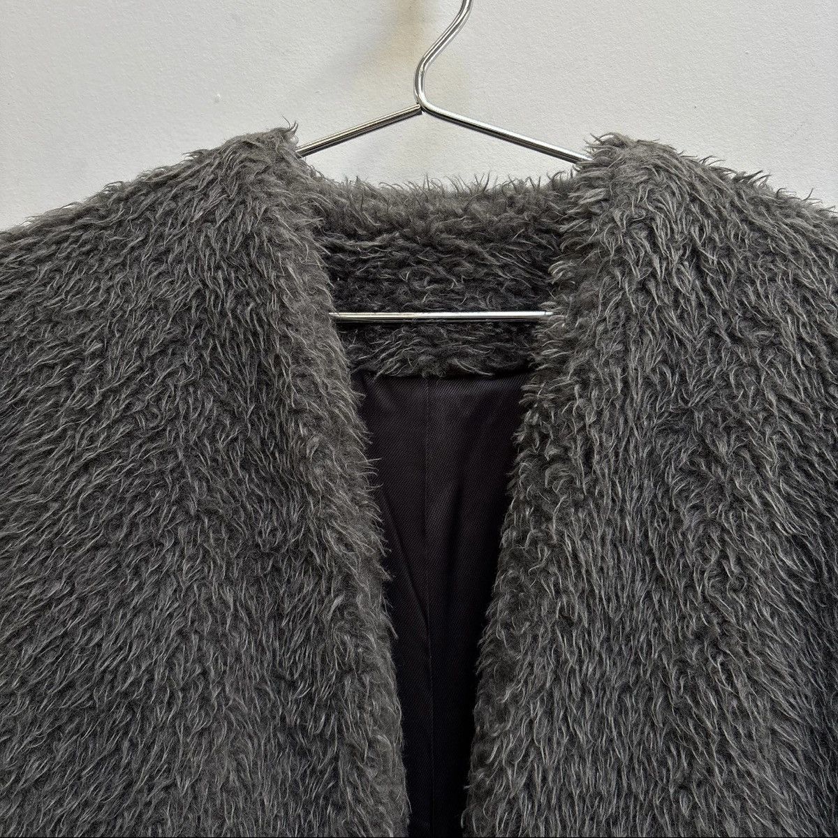 Helmut Lang FW19 Helmut Lang Layered Shaggy Fur Charcoal Robe Size M / US 6-8 / IT 42-44 - 13 Thumbnail