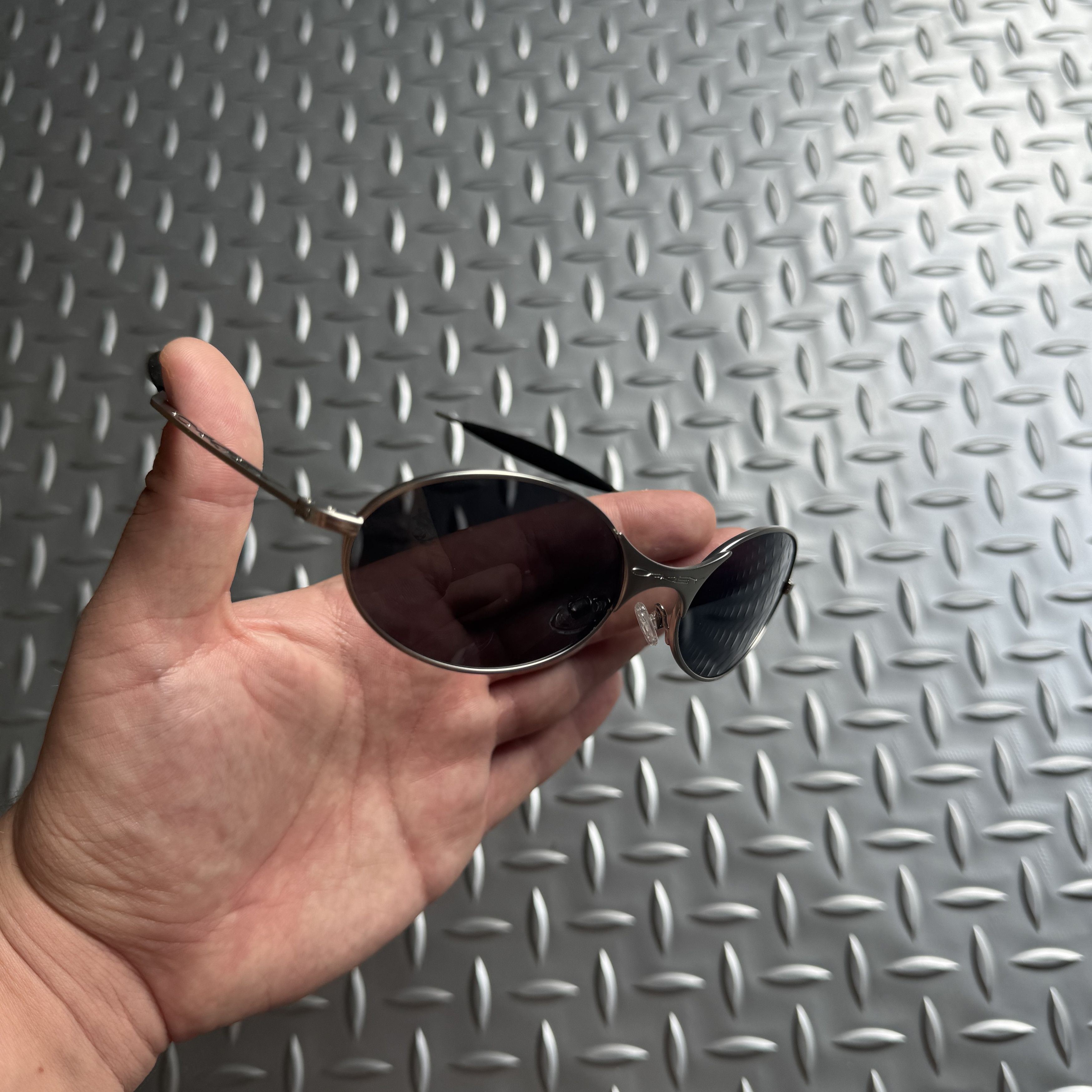 Oakley E Wire Sunglasses | Grailed