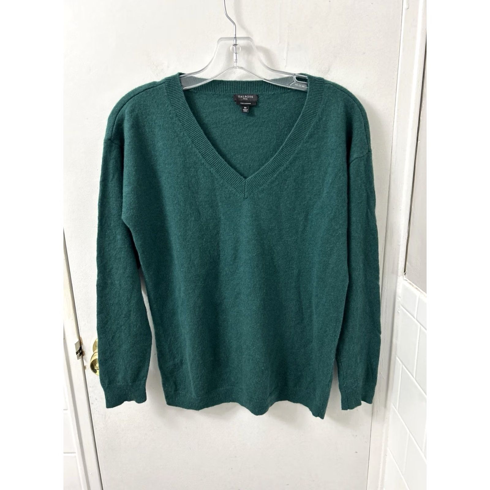 Talbots Talbots V-Neck Sweater Womens M Petite Emerald Green 100% Cashmere Pullover L/S Pullover Slim Classic Casual Business Workwear Green Ladies Mens Girls Size M / US 6-8 / IT 42-44 - 2 Thumbnail