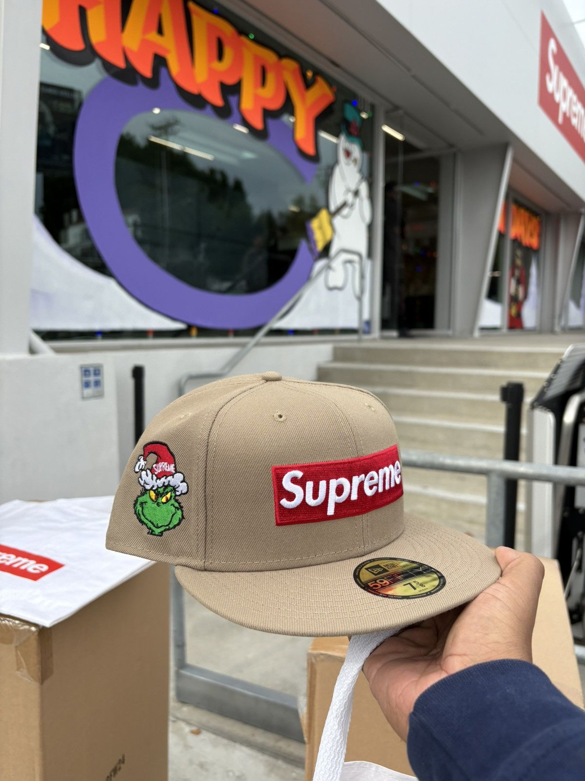 Supreme Grinch Supreme New Era Size ONE SIZE - 1 Thumbnail