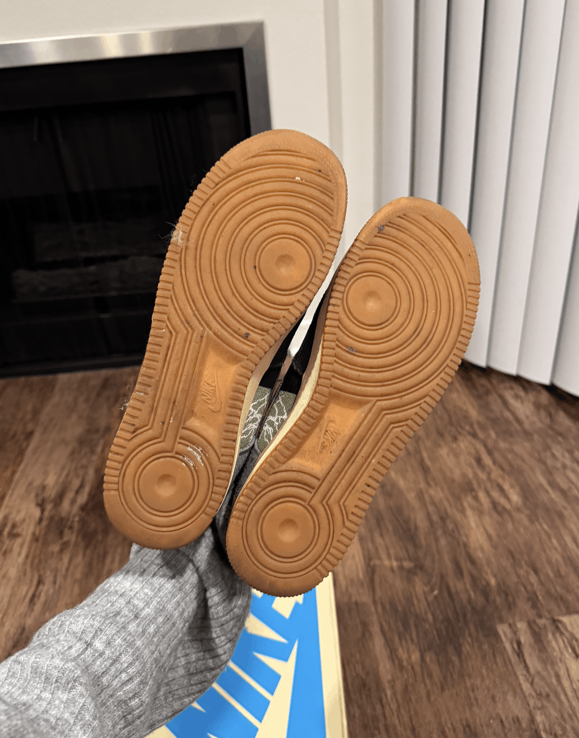 Nike × Travis Scott Travis Scott x Air Force 1 Low 'Cactus Jack' Size US 11 / EU 44 - 4 Thumbnail