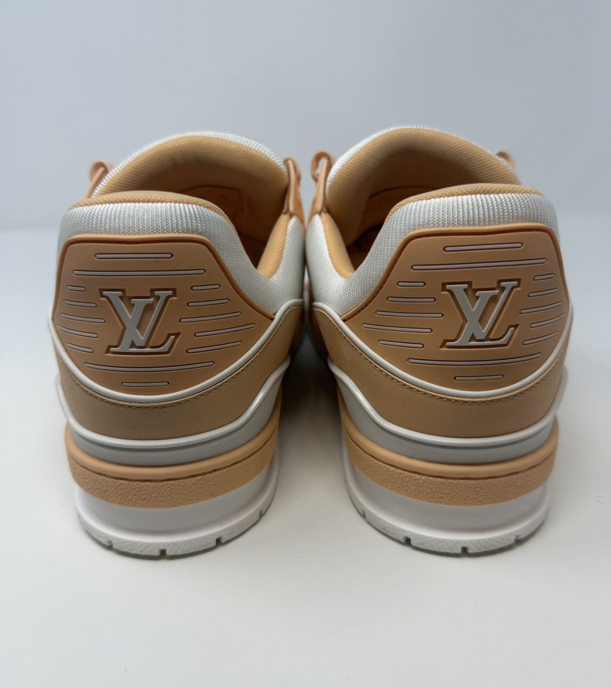 Louis Vuitton Louis Vuitton Trainer Sneaker Pink/White Size US 10.5 / EU 43-44 - 5 Thumbnail