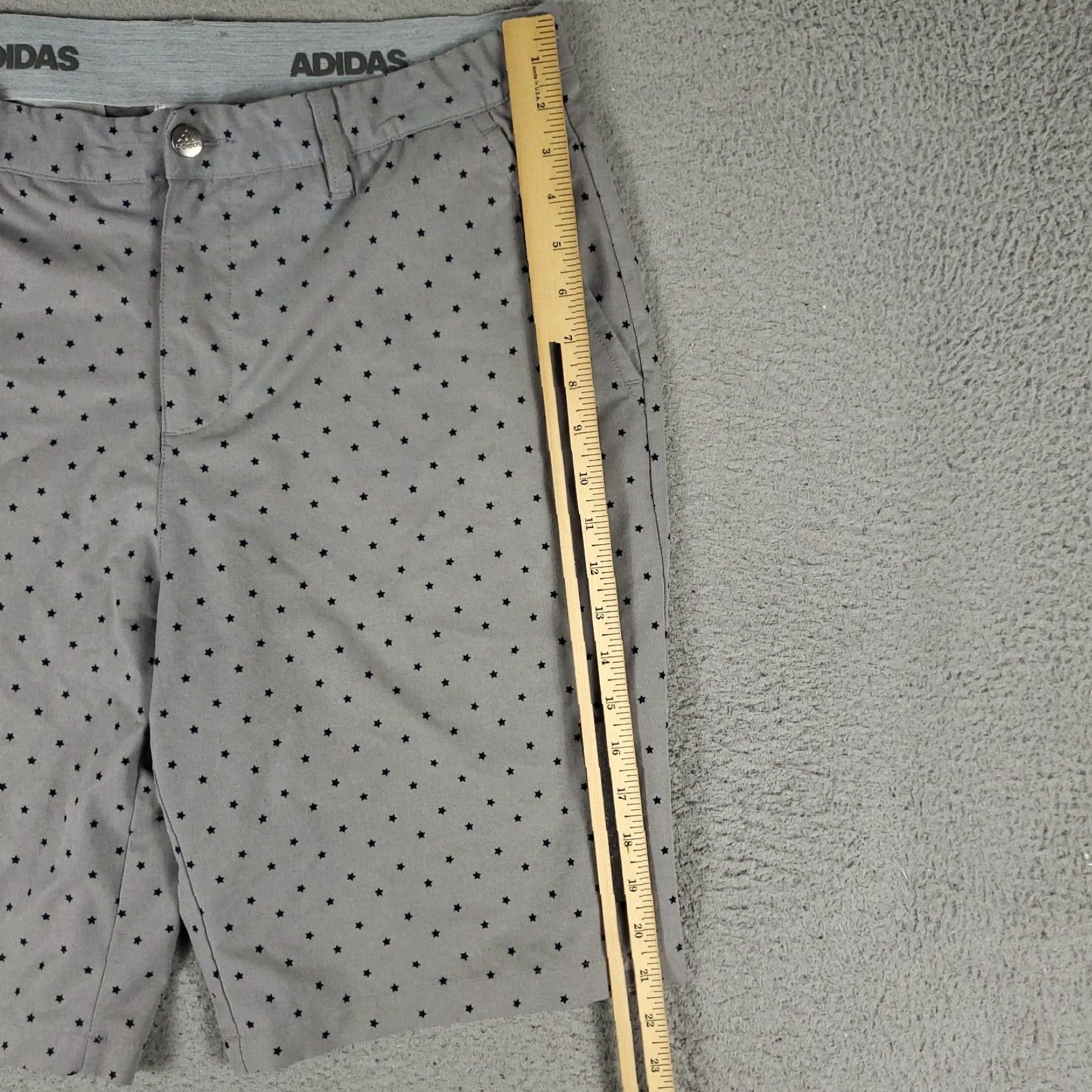 Adidas Adidas Shorts Mens 34 Gray Star Print Golf Casual Flat Front Chino Size US 34 / EU 50 - 5 Thumbnail