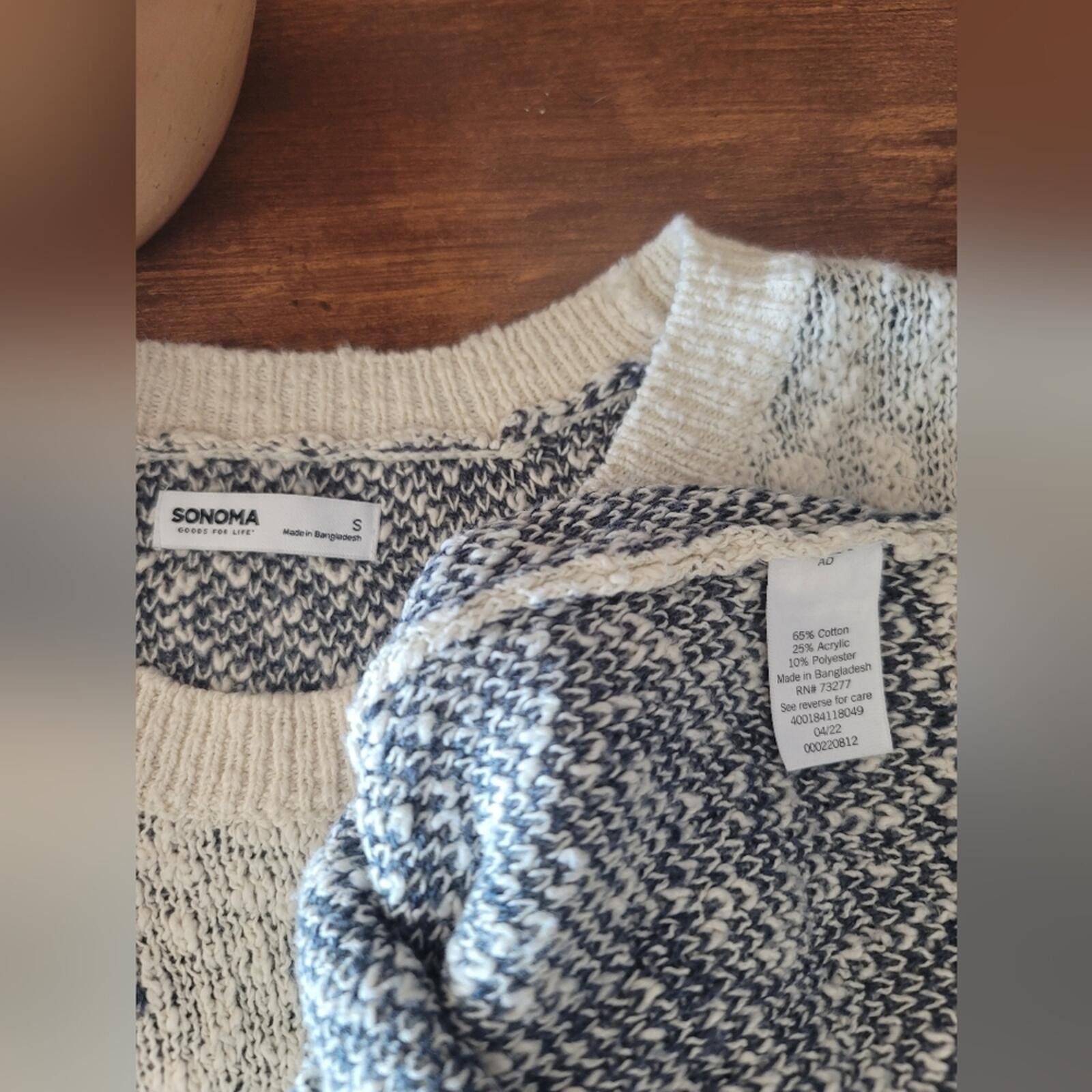 Sonoma Sonoma Cream and Navy Flower Short Sleeve Sweater Sz Sm Size S / US 4 / IT 40 - 2 Thumbnail