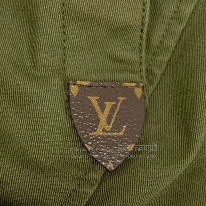 Louis Vuitton Louis Vuitton Green Cargo Mini Skirt. Size 28" / US 6 / IT 42 - 5 Thumbnail