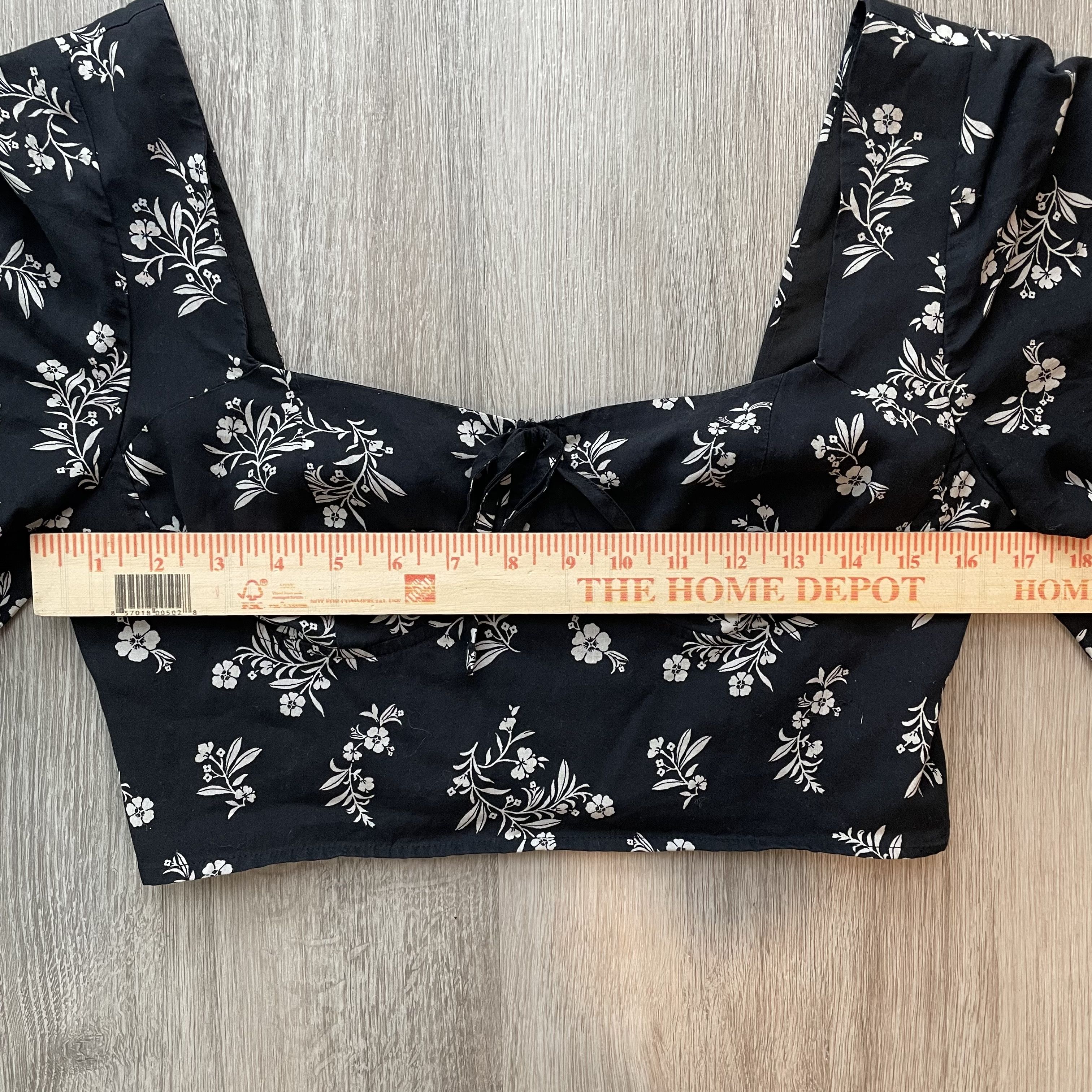 Forever 21 Forever 21 Floral Tie-Front Flutter Sleeve Crop Top M Size M / US 6-8 / IT 42-44 - 6 Thumbnail