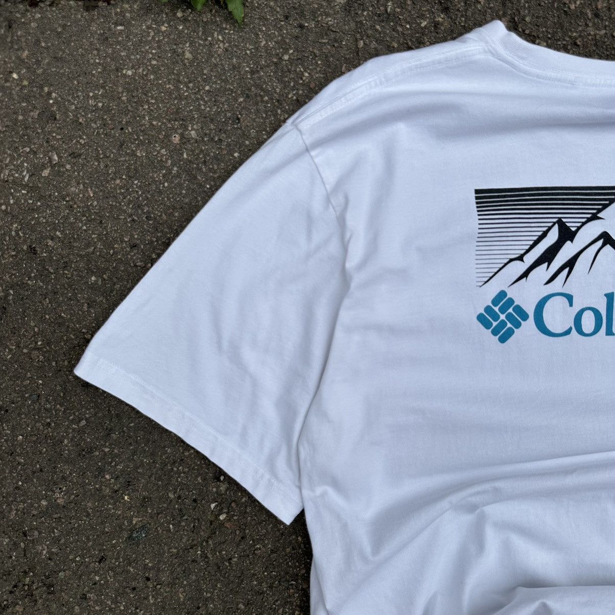 Columbia Vintage Columbia T-shirts Big Logo Outdoor Live Y2K USA Size US XL / EU 56 / 4 - 8 Thumbnail