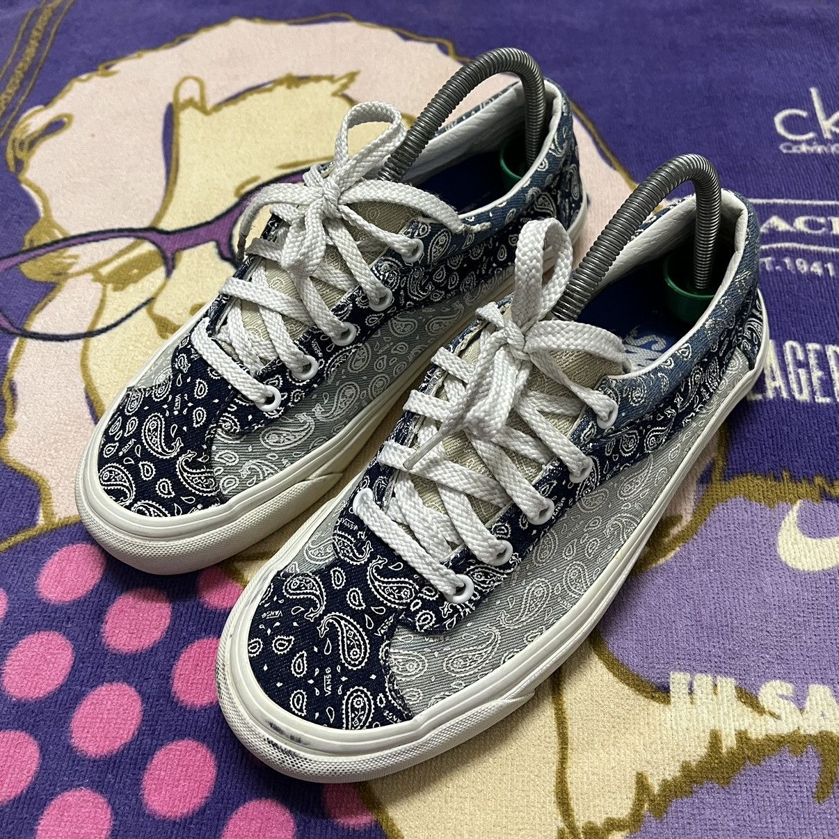 Vans VANS Bold Bandana Shoes Size US 6 / EU 39 - 3 Thumbnail