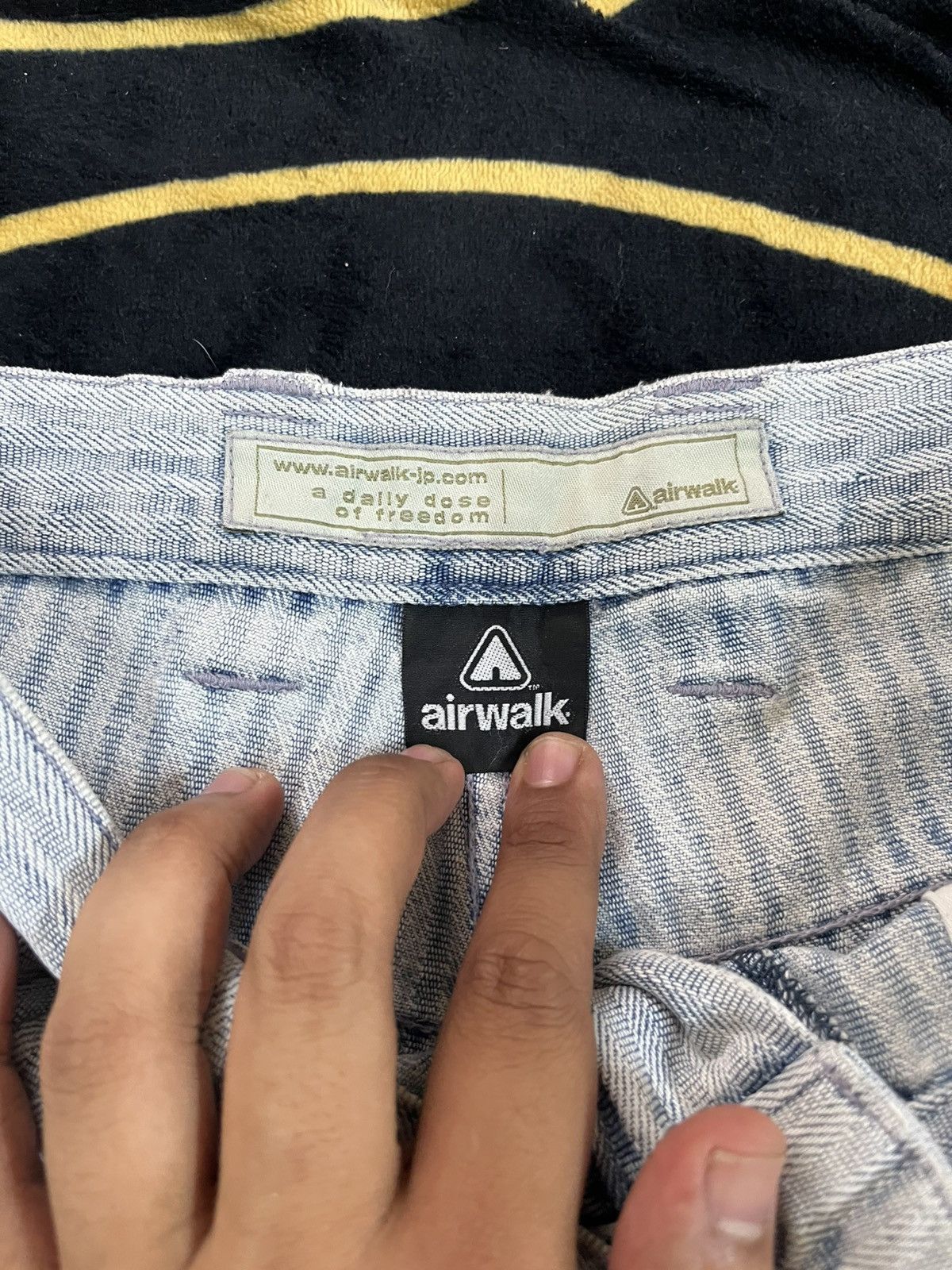 Airwalk Vintage Airwalk Hickory Stripe Unique Cargo Carpenter Denim Size US 29 - 12 Thumbnail