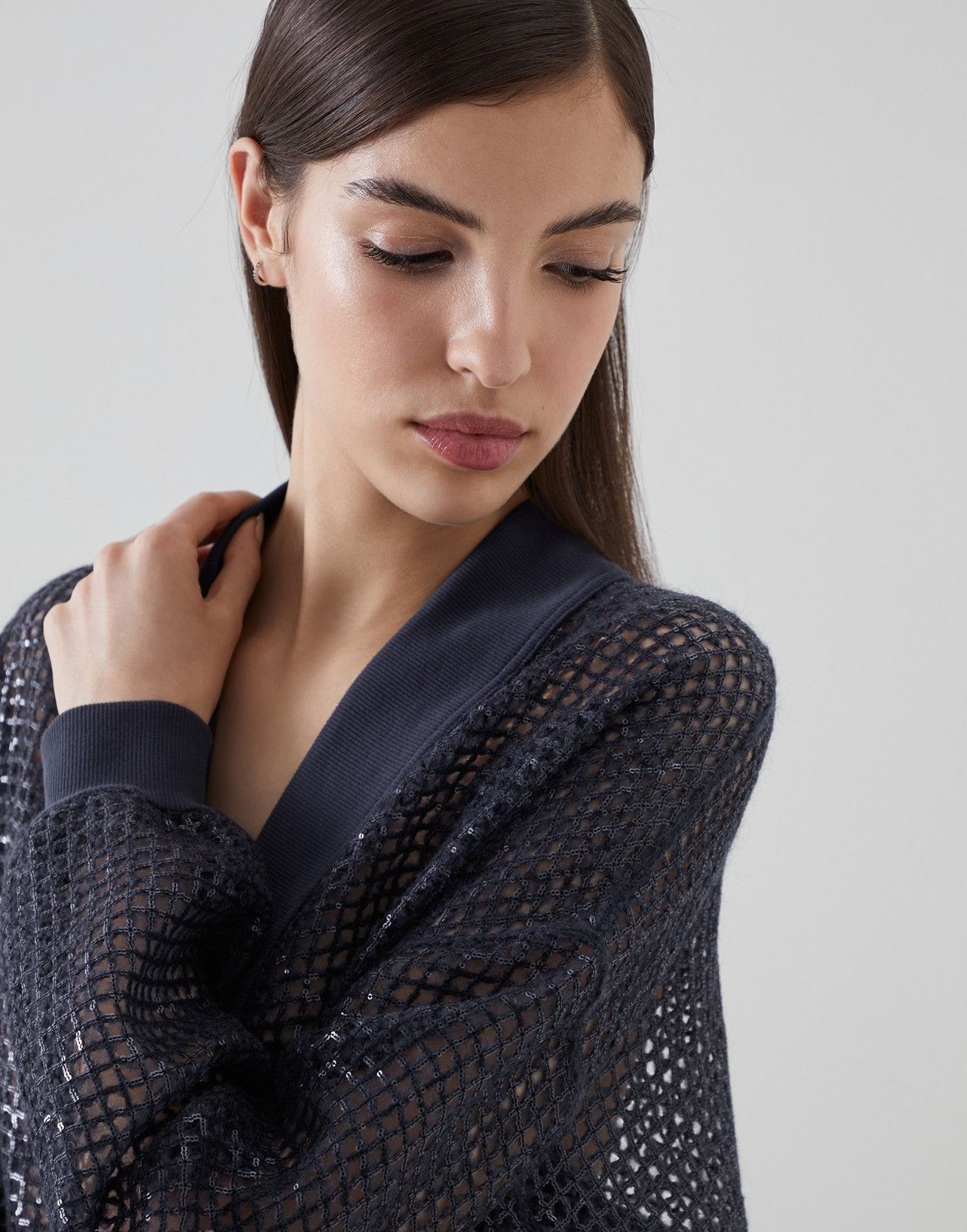 o1la1rc1a0225 Diamond Cardigan in Navy