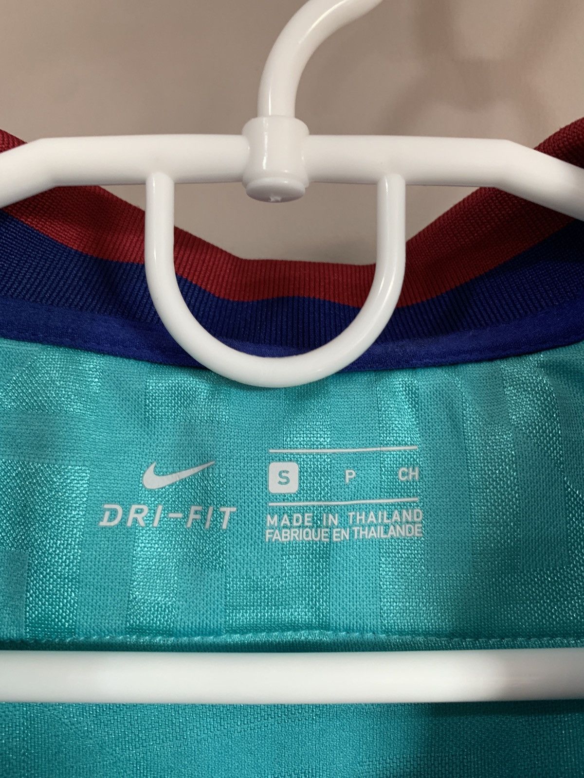 Nike Barcelona 2019 Third Football Shirt Nike Soccer Jersey Sz S Size US S / EU 44-46 / 1 - 16 Thumbnail