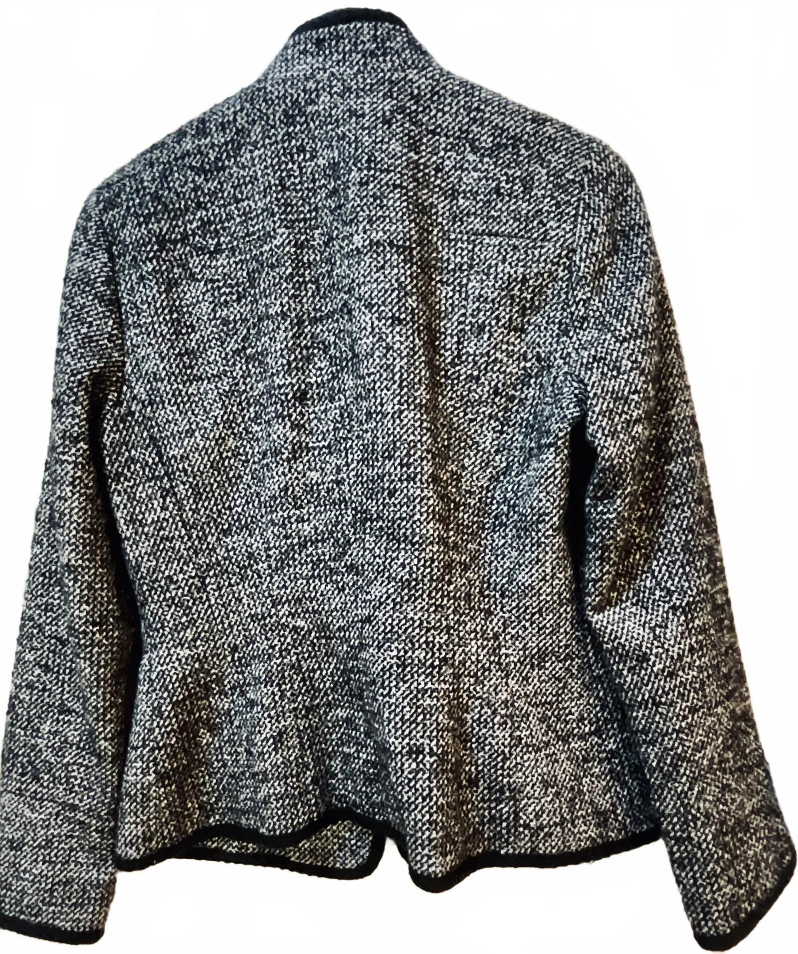 Neiman Marcus Elie Tahari/ Bergdoff Goodman Black and White Tweed Jacket M Size M / US 6-8 / IT 42-44 - 3 Thumbnail