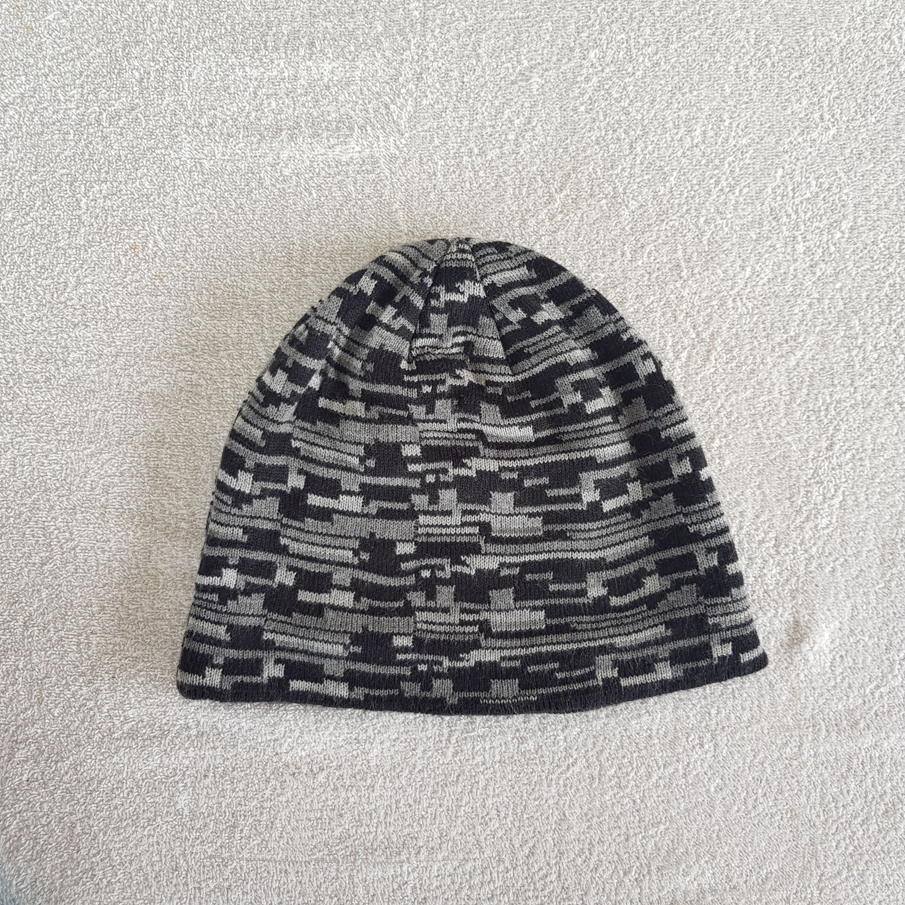 Japanese Brand Vintage Japanese Nice Artwork Beanie Ribbed Knit Caps Hats. Size ONE SIZE - 5 Thumbnail