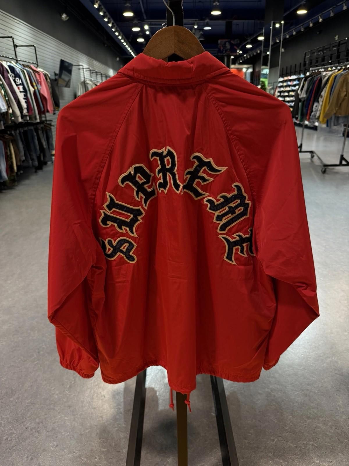 Supreme SUPREME OLD ENGLISH ARC COACHES JACKET SIZE MEDIUM NEW Size US M / EU 48-50 / 2 - 2 Thumbnail
