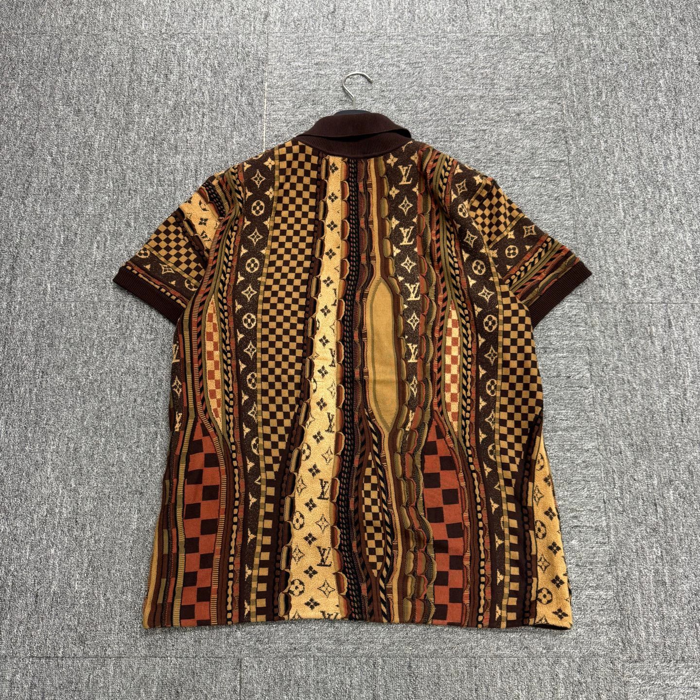 Louis Vuitton LV fw25 twisted pattern short sleeve t-shirt L Size US L / EU 52-54 / 3 - 5 Thumbnail