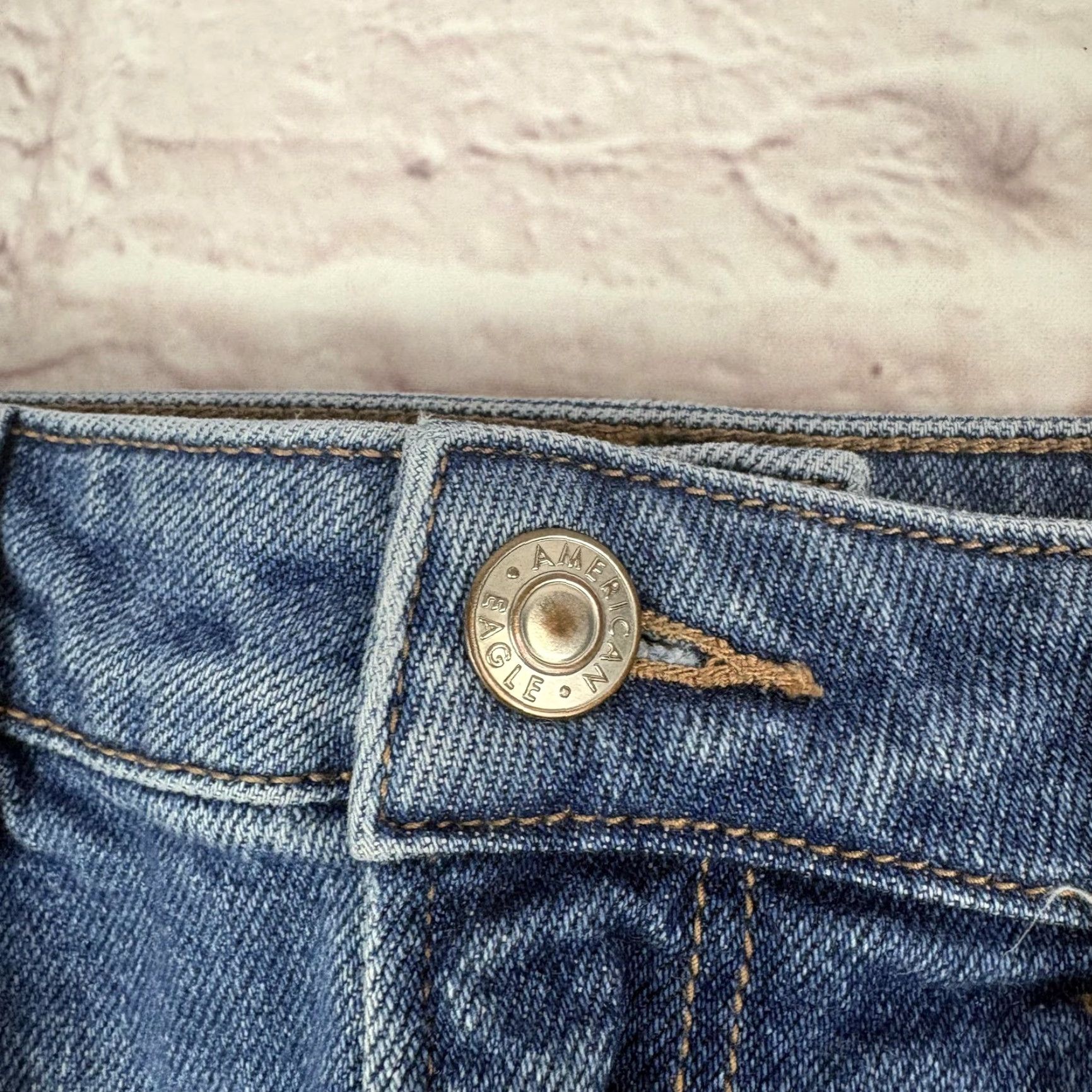 American Eagle Outfitters American Eagle Jeans Womens 10 Blue High Rise Straight Distressed Stretch 30x26 Size 32" / US 10 / IT 46 - 4 Thumbnail