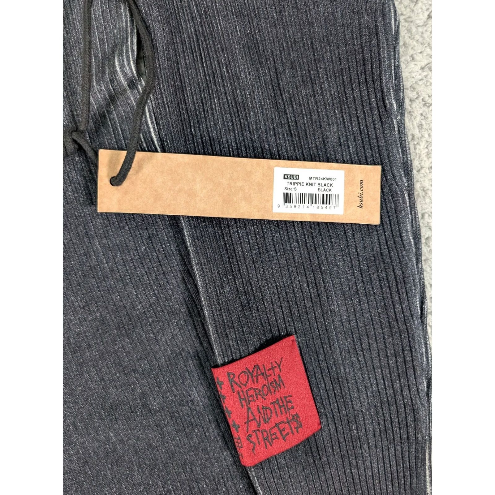 Ksubi VINTAGE Ksubi Sweater Mens Small Black Gray Tripe Knit Pullover Royalty Heroism Graphic Size US S / EU 44-46 / 1 - 5 Thumbnail