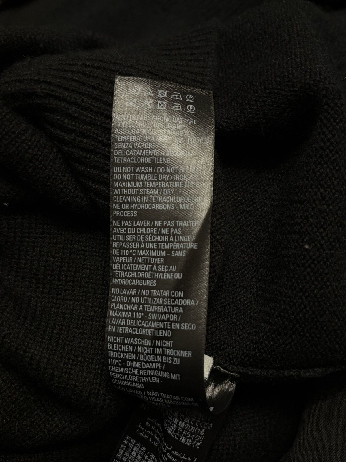 Balenciaga balenciaga be different sweater Size US M / EU 48-50 / 2 - 5 Thumbnail