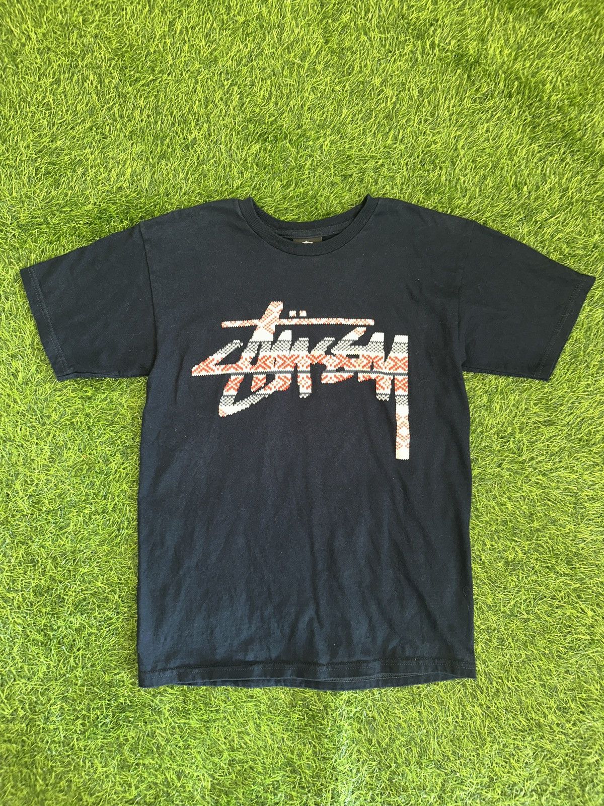 Stussy Stussy holiday knit tee shirt size small Size US S / EU 44-46 / 1 - 1 Thumbnail