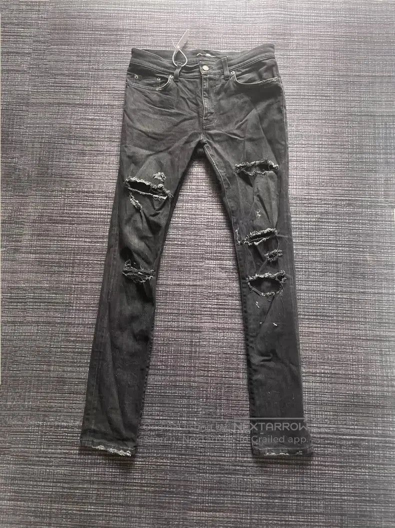 Saint Laurent Paris Saint Laurent Distressed Denim Jeans . Size US 31 - 1 Thumbnail