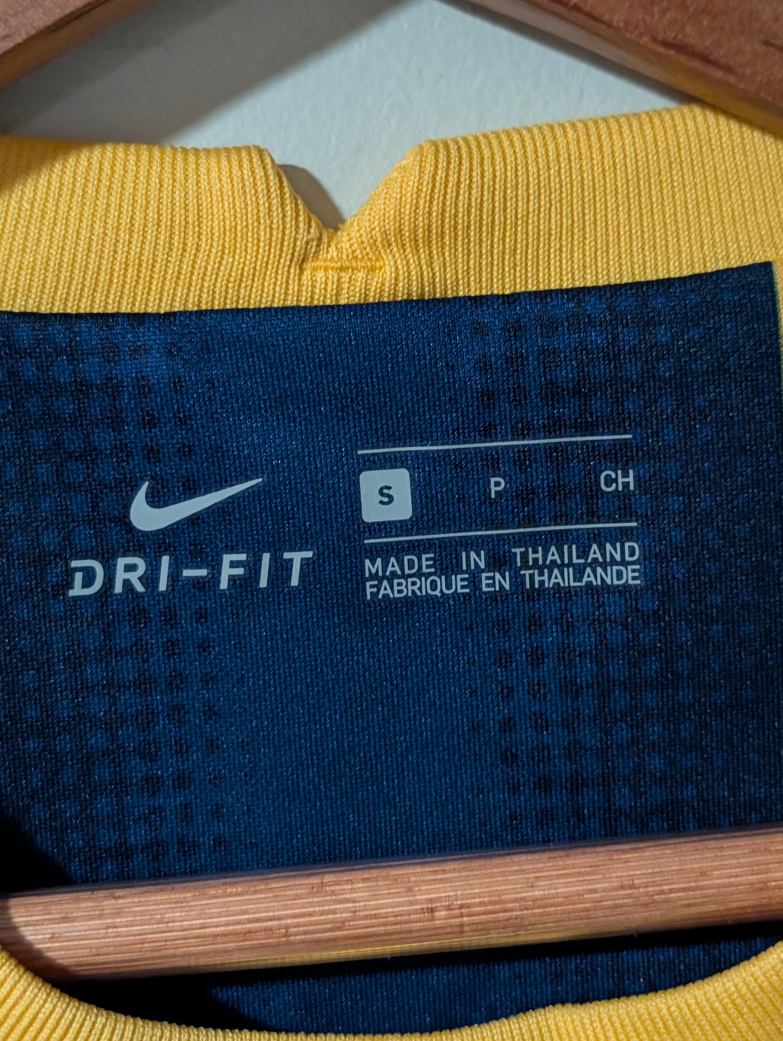 Chelsea Soccer Nike FC Barcelona Home Soccer Jersey Rakuten La Liga Patch Size US S / EU 44-46 / 1 - 7 Thumbnail