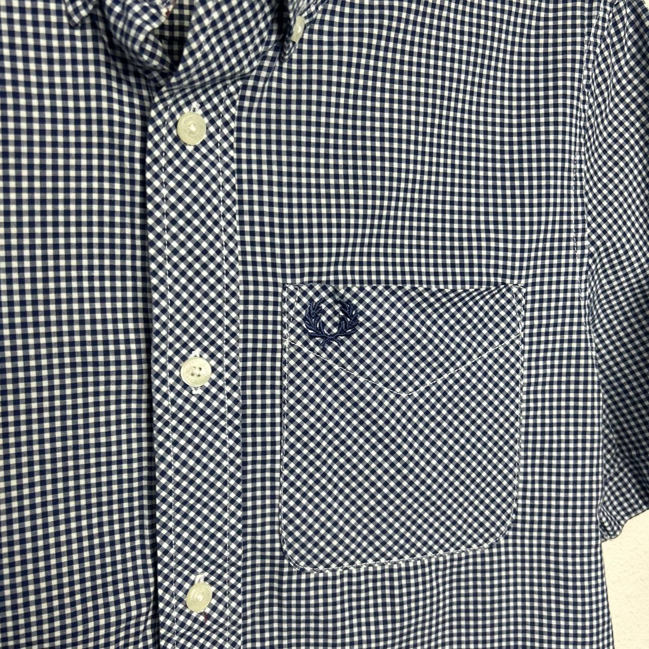Fred Perry Mens Fred Perry Small logo streetwear basic button shirt Size US S / EU 44-46 / 1 - 3 Thumbnail