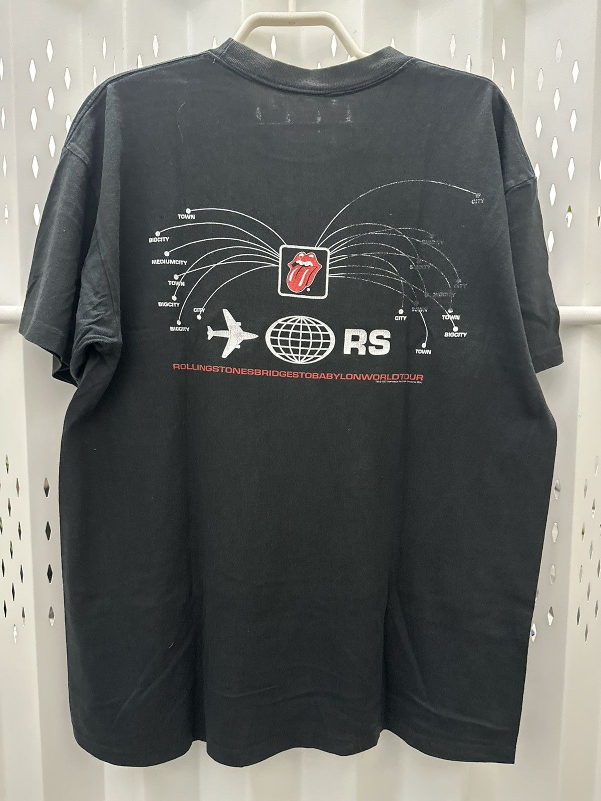 The Rolling Stones Vintage 1990’s Rolling Stones Brigdes to Babylon Tour TShirt Size US L / EU 52-54 / 3 - 2 Thumbnail
