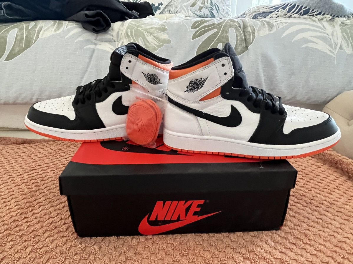 Jordan Brand × Nike 2021 Air Jordan 1 Retro High OG GS 'Electro Orange' Size US 6.5 / EU 39-40 - 11 Thumbnail