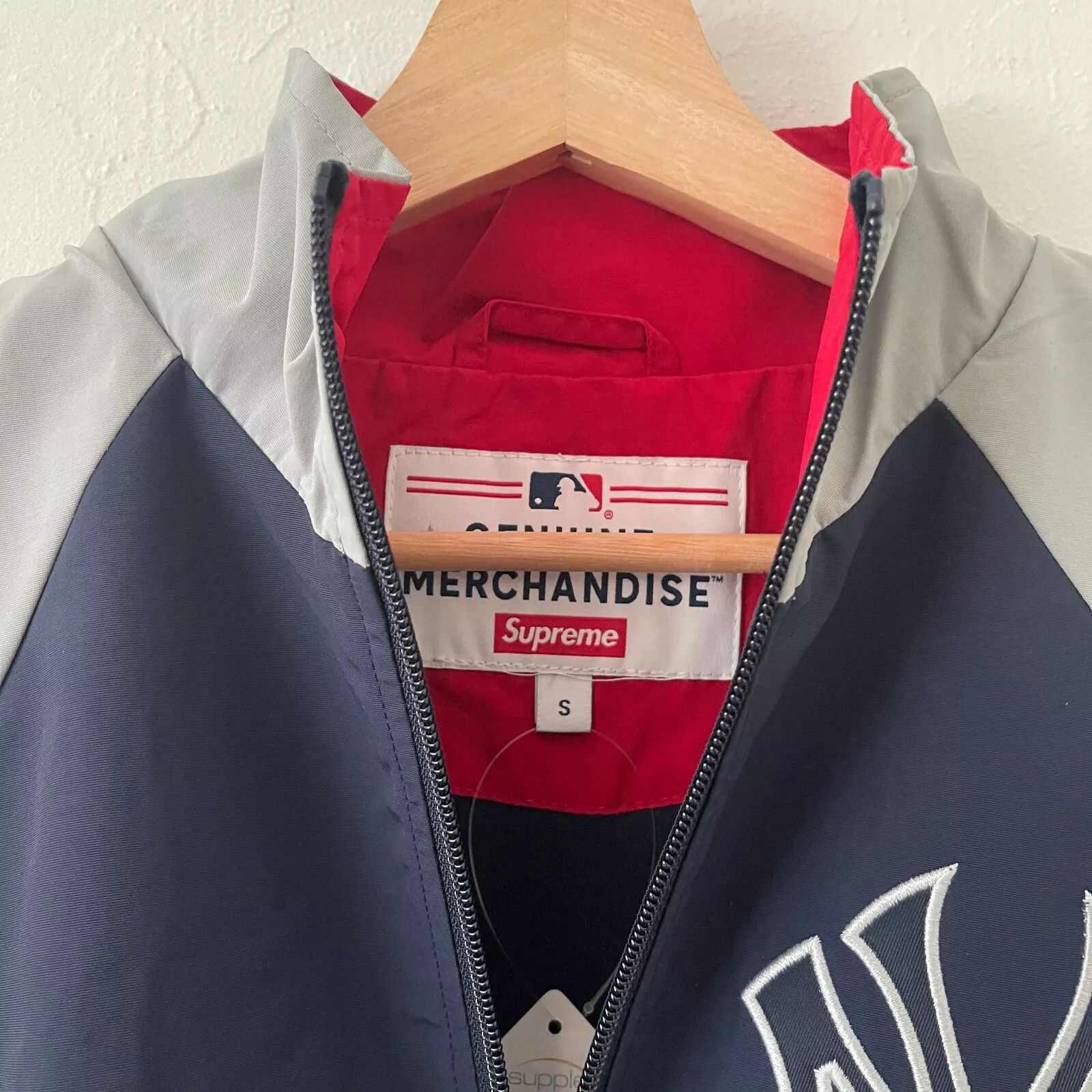 MLB × New York Yankees × Supreme New York Yankees Track Jacket Baseball NEW Size US S / EU 44-46 / 1 - 7 Thumbnail
