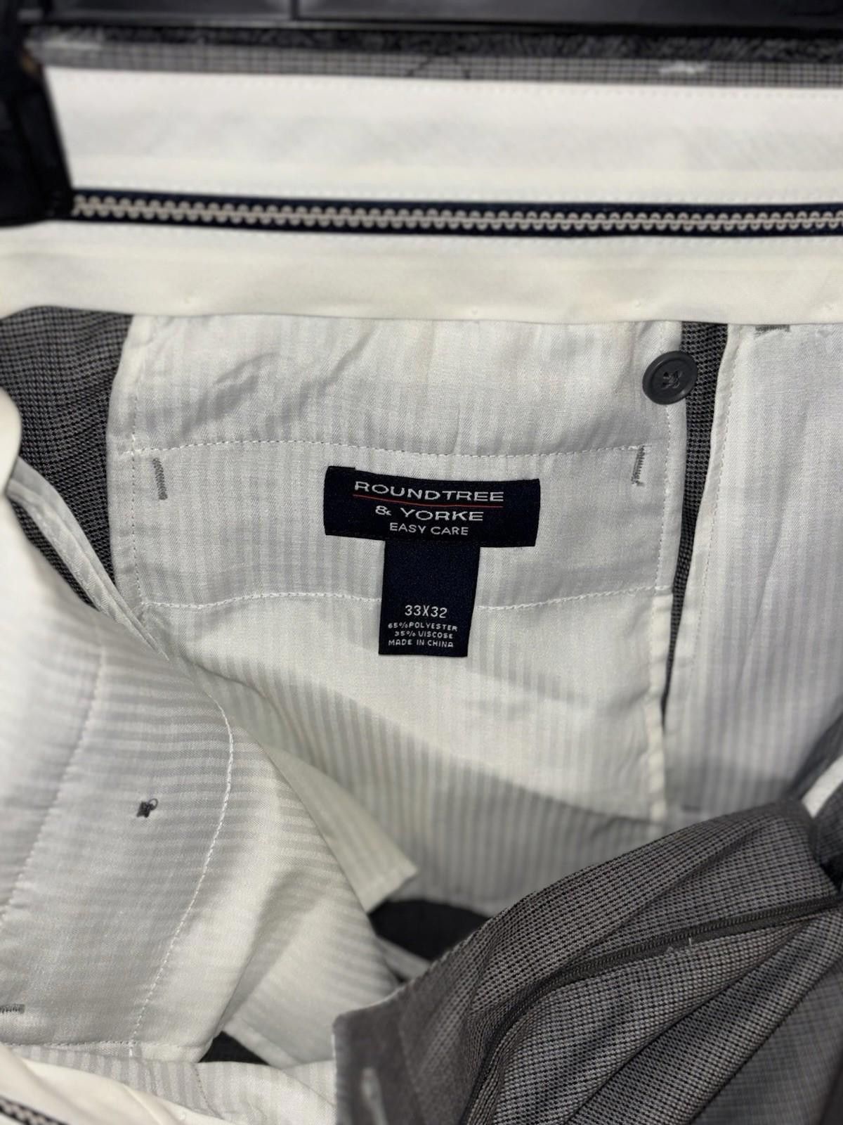 Blundstone Roundtree & Yorke Gray Check Pleated Dress Pants 33x32 Wool Size US 33 - 2 Thumbnail