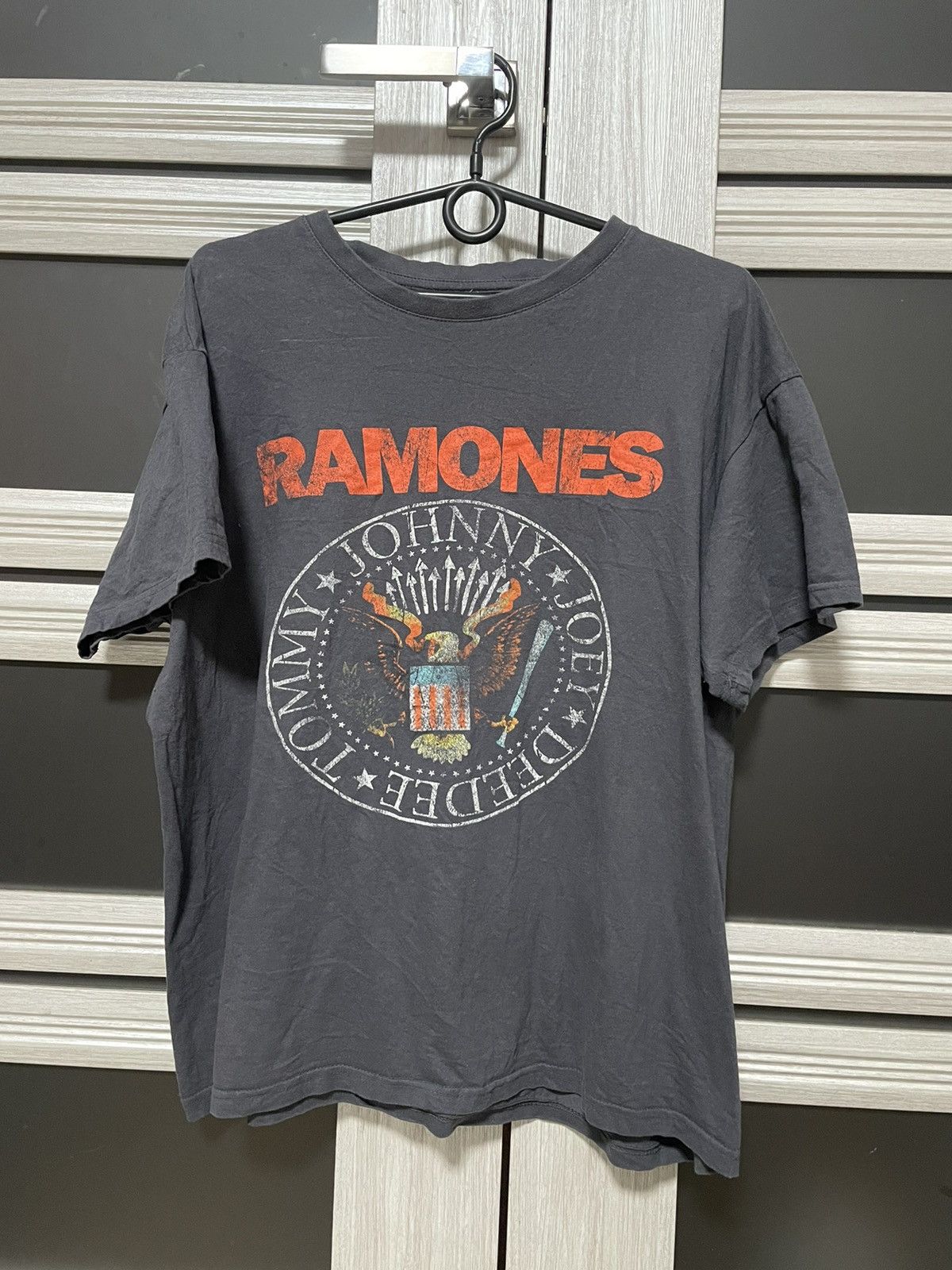 Band Tees 00s Ramones Big Logo Band Tee Vintage T Shirt Streetwear Size US L / EU 52-54 / 3 - 1 Thumbnail