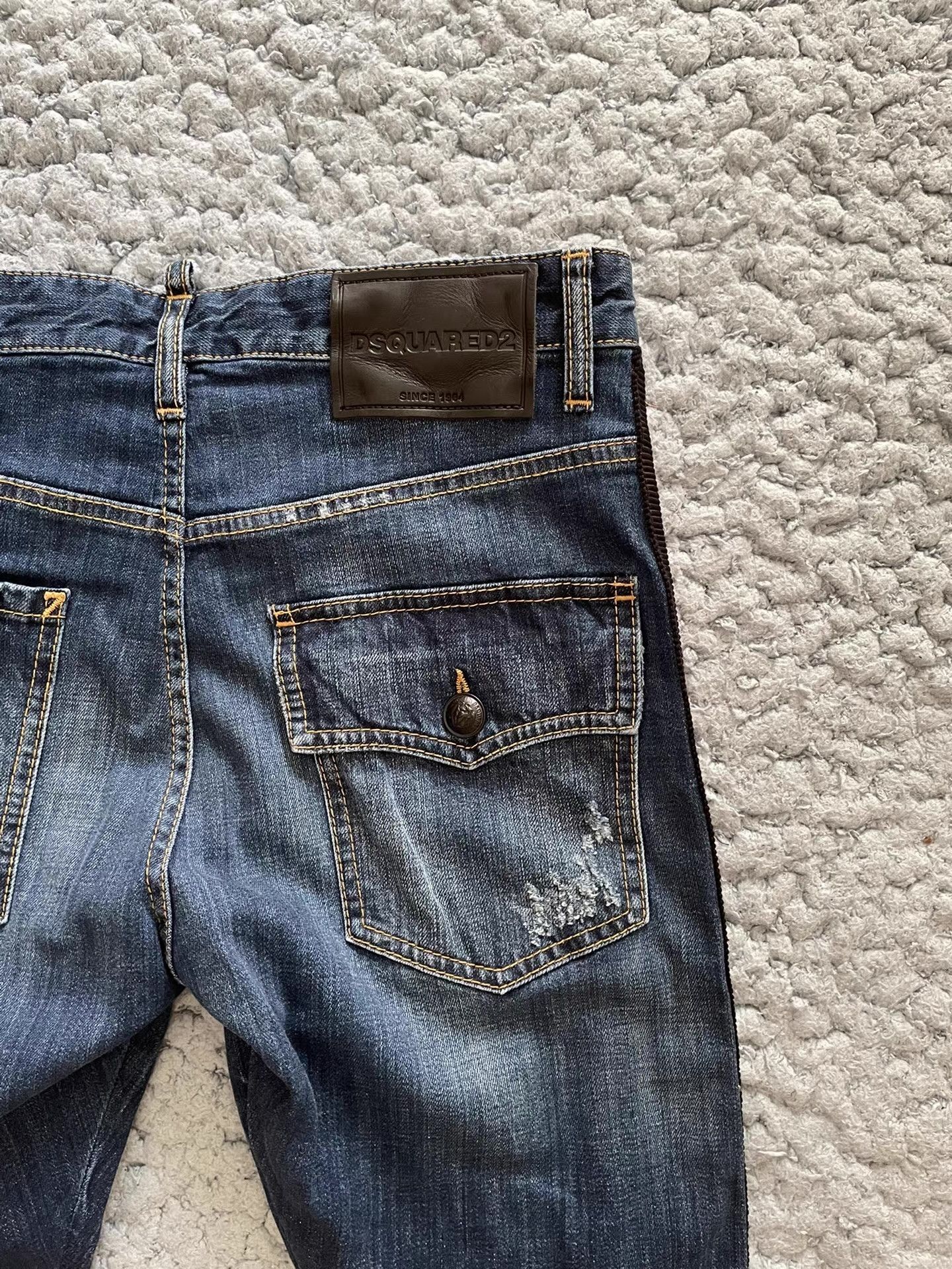 Dsquared2 Brand new without tags DSquared2 D2 jeans Size US 32 / EU 48 - 4 Thumbnail