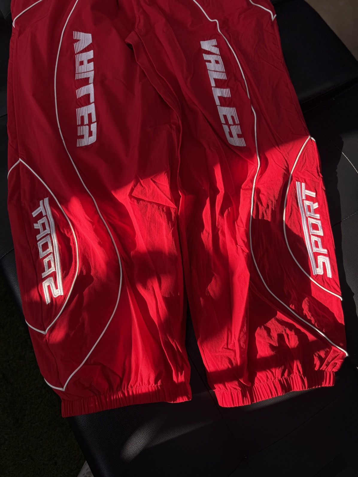 Vale Valley Red Baggy Shorts Brand New Size XL (NEW) Size US 34 / EU 50 - 2 Thumbnail