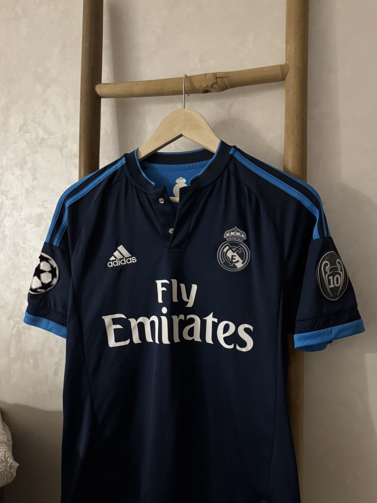 Adidas Adidas Real Madrid 2015 Gareth Bale 11 Third Jersey Size US S / EU 44-46 / 1 - 2 Thumbnail