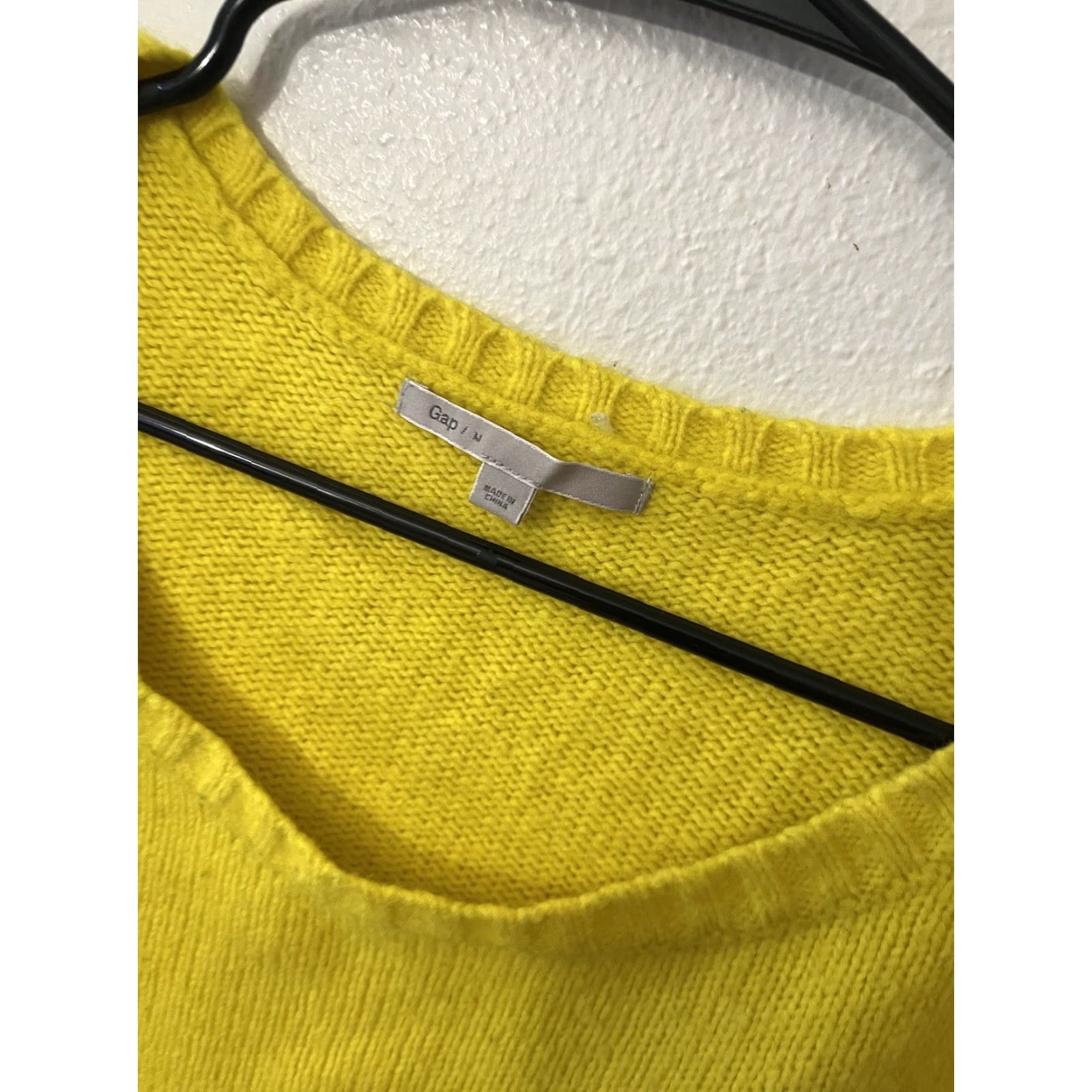Gap Gap Sweater Women M Yellow Crew Neck Pullover Knit Casual Womens Size M / US 6-8 / IT 42-44 - 2 Thumbnail