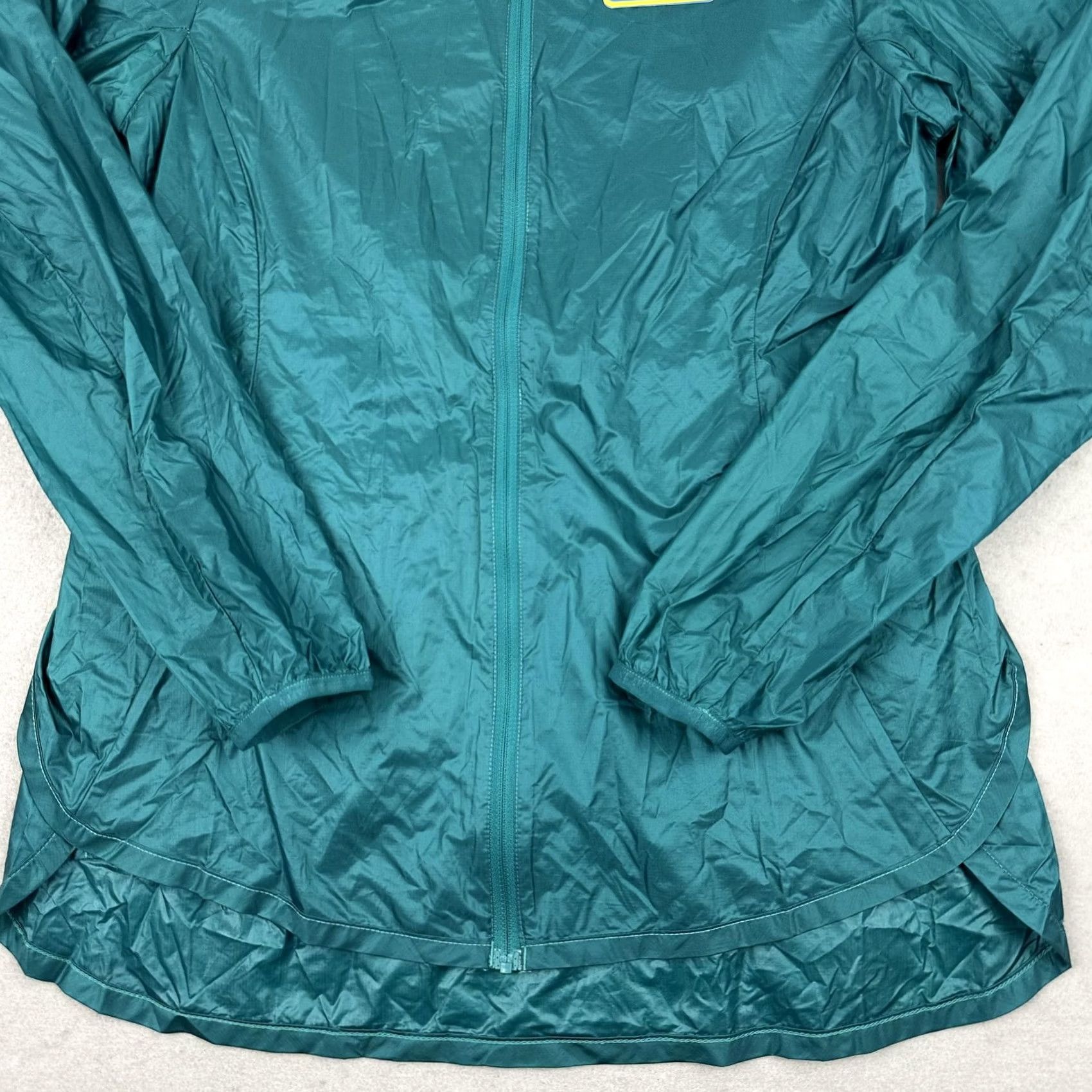 Brooks Brooks LSD Jacket Womens Small Kale Windbreaker Packable Reflective S Running & Jogging Zip Pockets Green Size S / US 4 / IT 40 - 3 Thumbnail