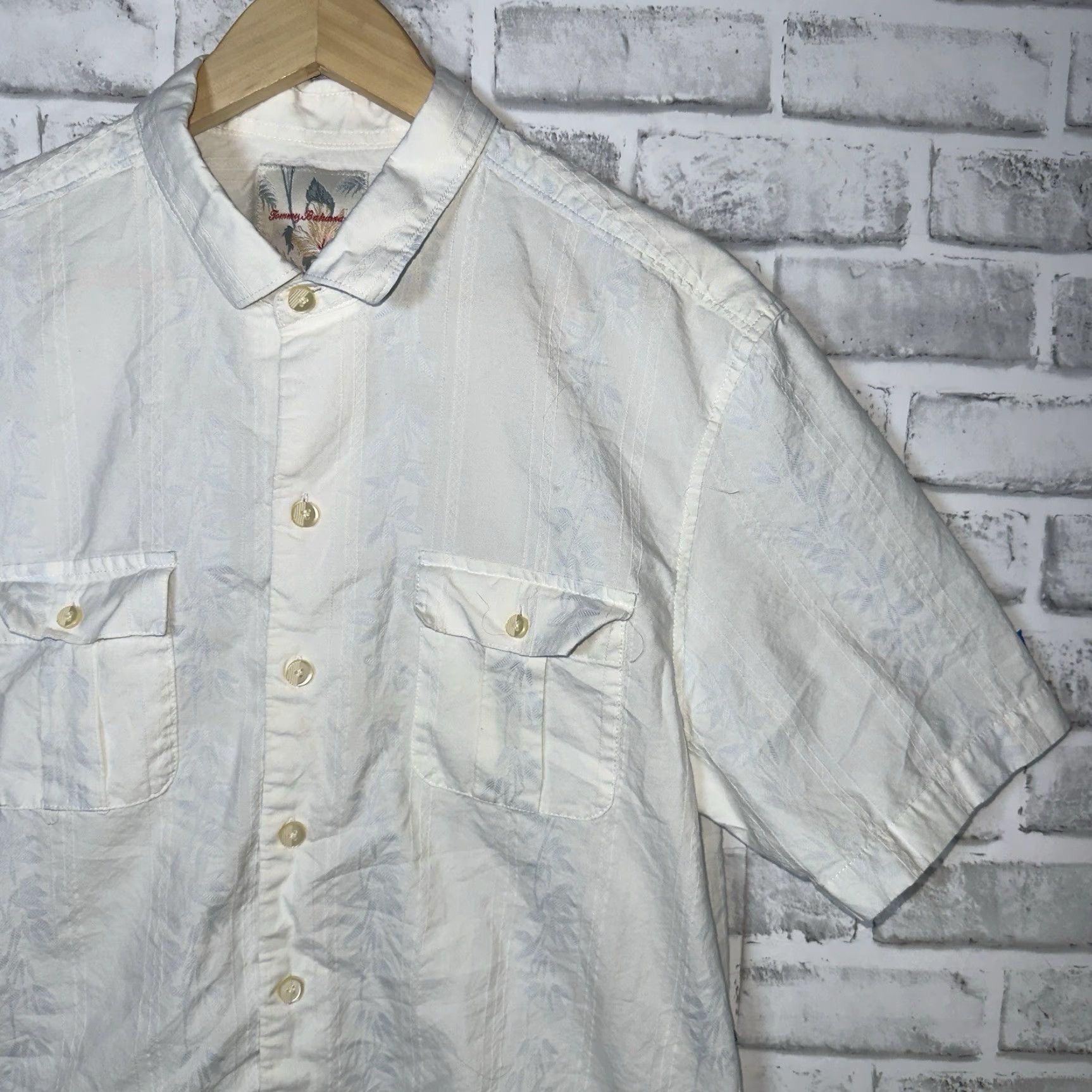 Tommy Bahama VINTAGE Tommy Bahama Silk Blend Hawaiian Shirt Mens L White Short Sleeve Button-Up 90s Mens Size US L / EU 52-54 / 3 - 2 Thumbnail