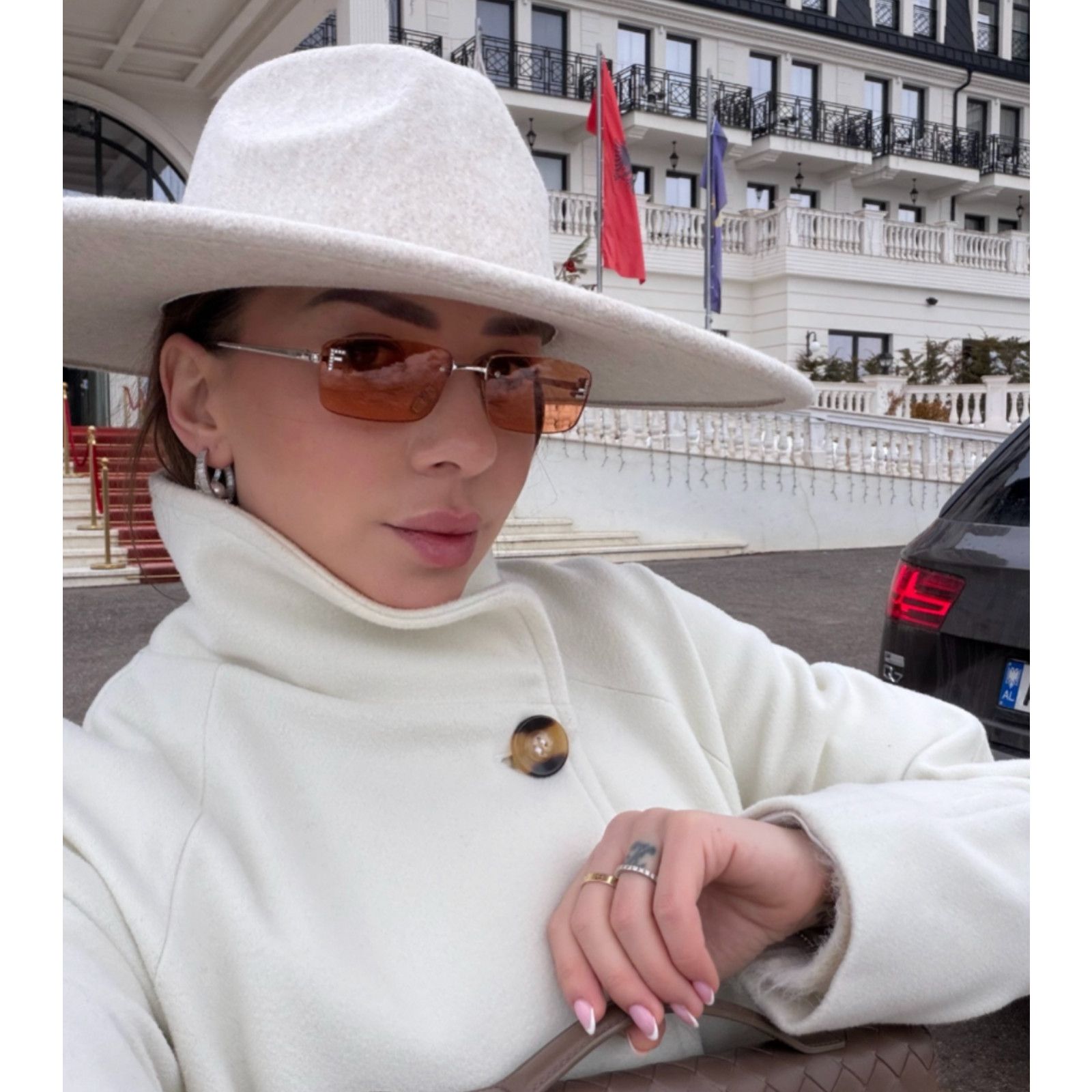 Fendi SALE! Fendi FE4172US First Rimless Orange Square Sunglasses Size ONE SIZE - 2 Thumbnail