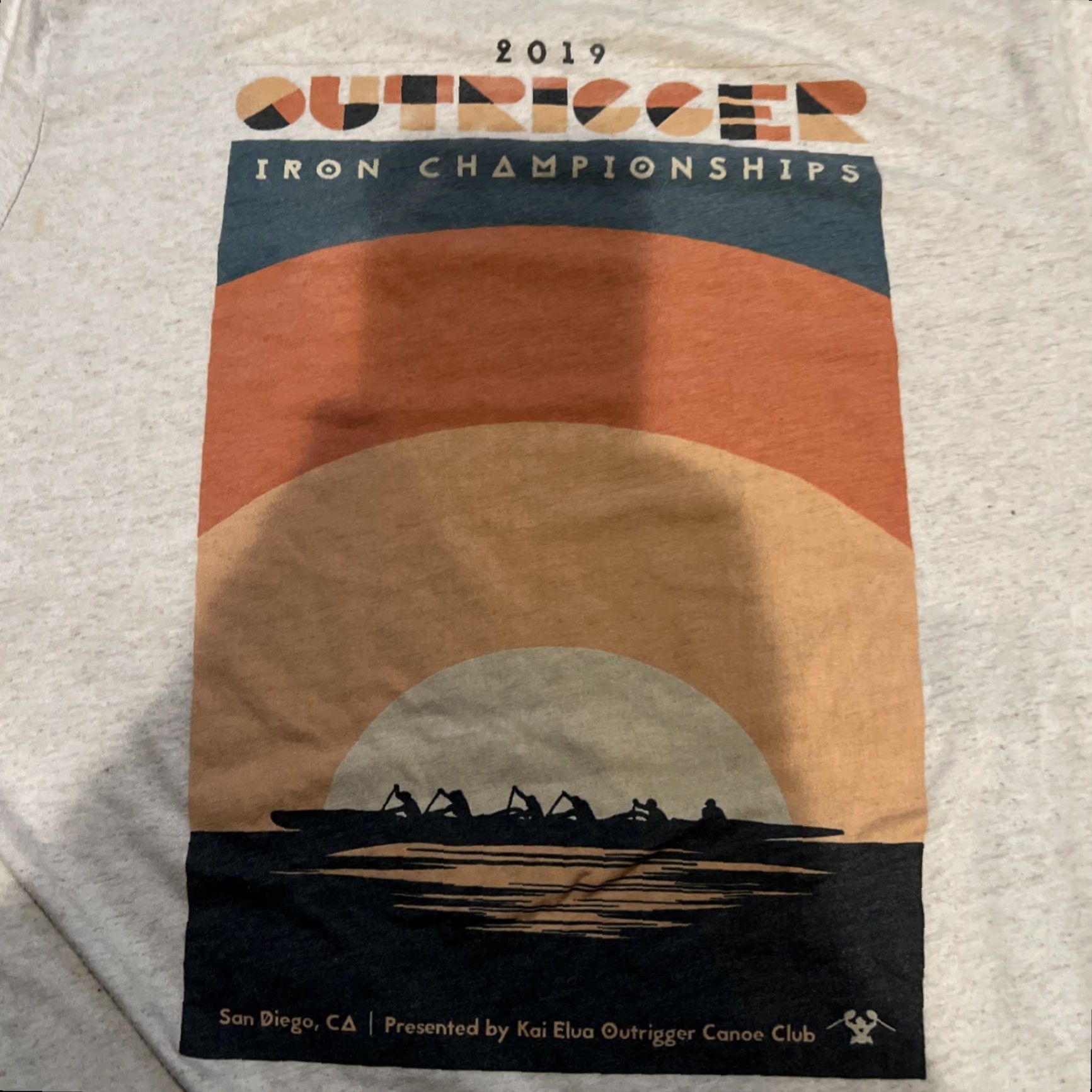 Vintage VINTAGE Kai Elua Outrigger Canoe Club Iron Champs Shirt M Heather Gray Graphic Print Surfer Canoe 2019 Men Mens Size US M / EU 48-50 / 2 - 7 Thumbnail