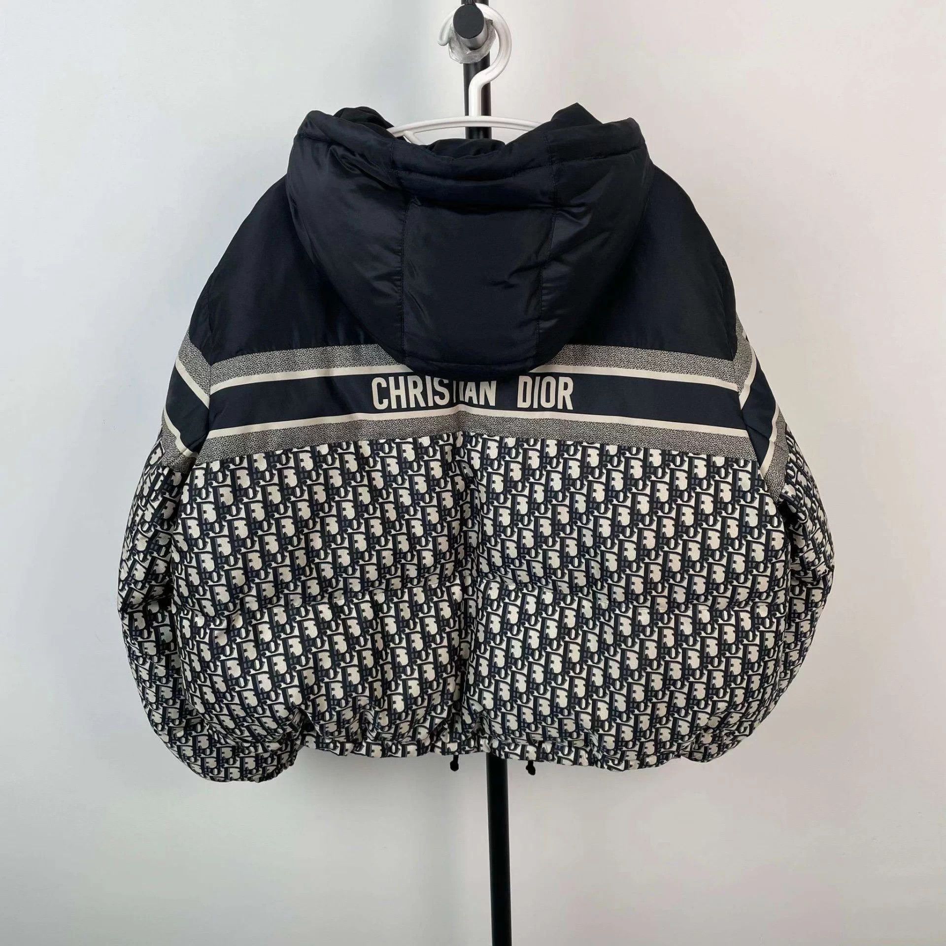 Dior Dior Oblique Polyester Filled Puffer Jacket L Blue Size L / US 10 / IT 46 - 2 Thumbnail