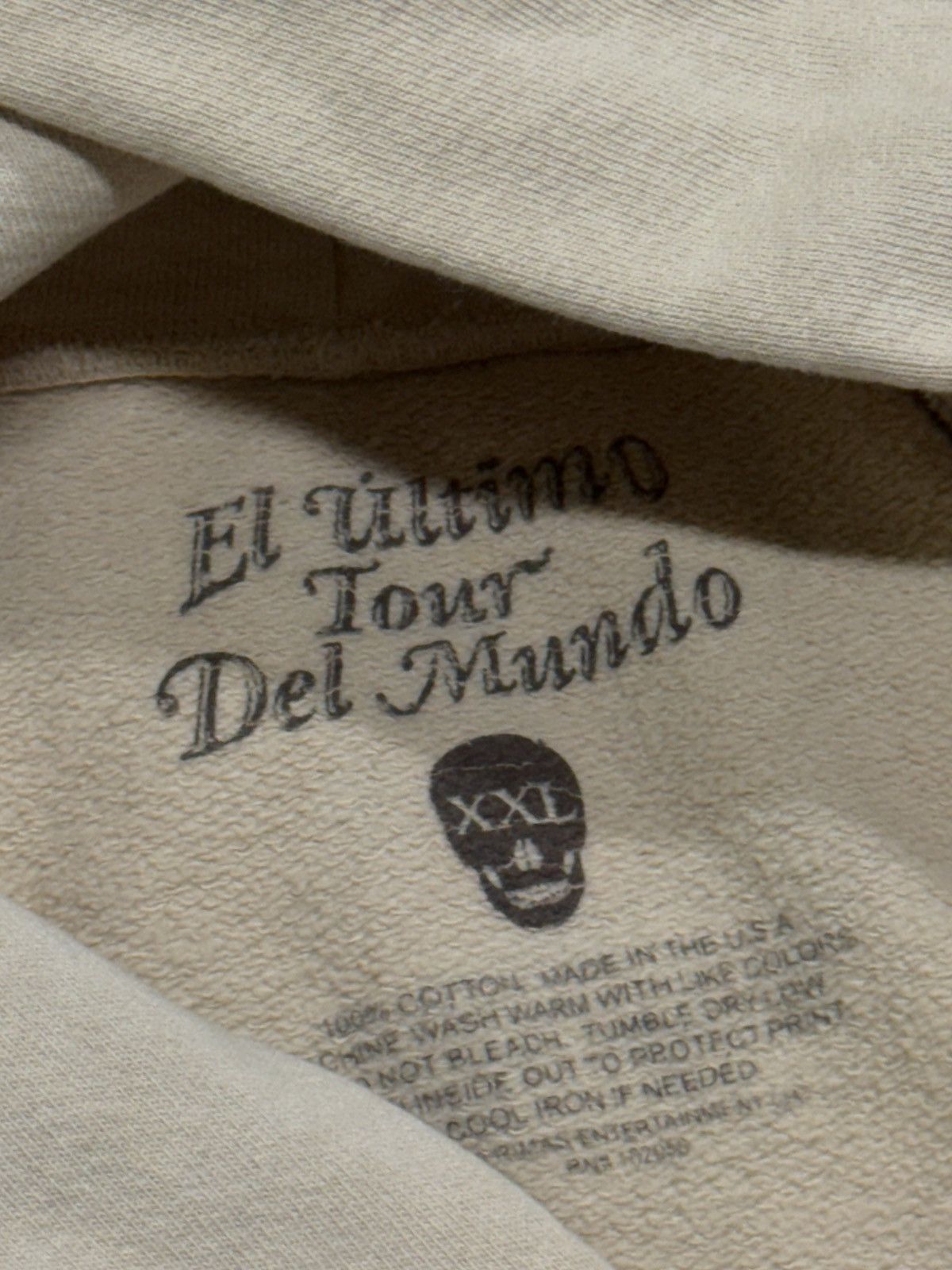 Other BAD BUNNY EL ULTIMO TOUR DEL MUNDO HOODIE 2XL XXL Size US XXL / EU 58 / 5 - 6 Thumbnail