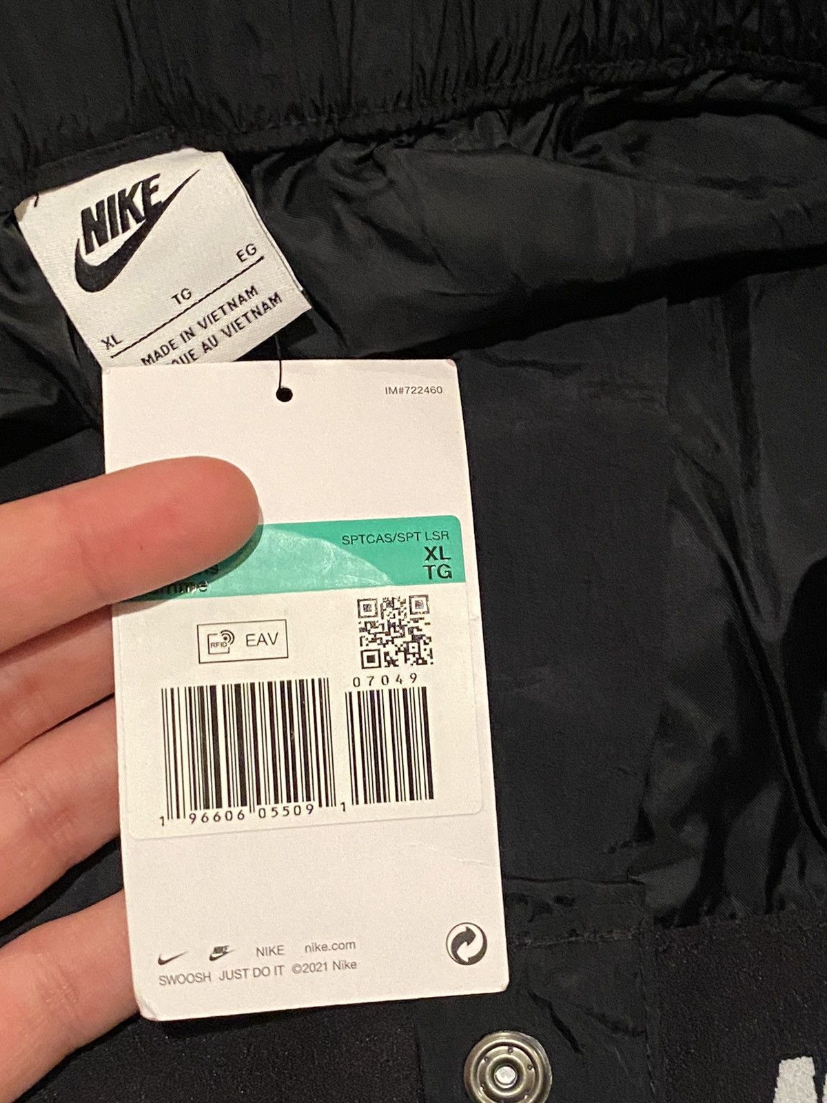 Nike × Vintage Nike Crazy Cargo Pant Baloon Bagy Fit Big Cental Logo Nylon Size US 34 / EU 50 - 14 Thumbnail