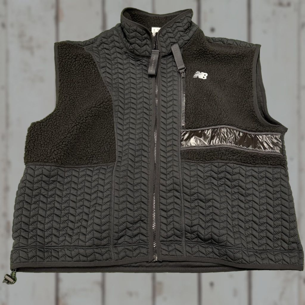 New Balance New Balance Vest Mens Medium Black Quilted Fleece Full Zip Outdoor WV23116 Size US M / EU 48-50 / 2 - 1 Thumbnail